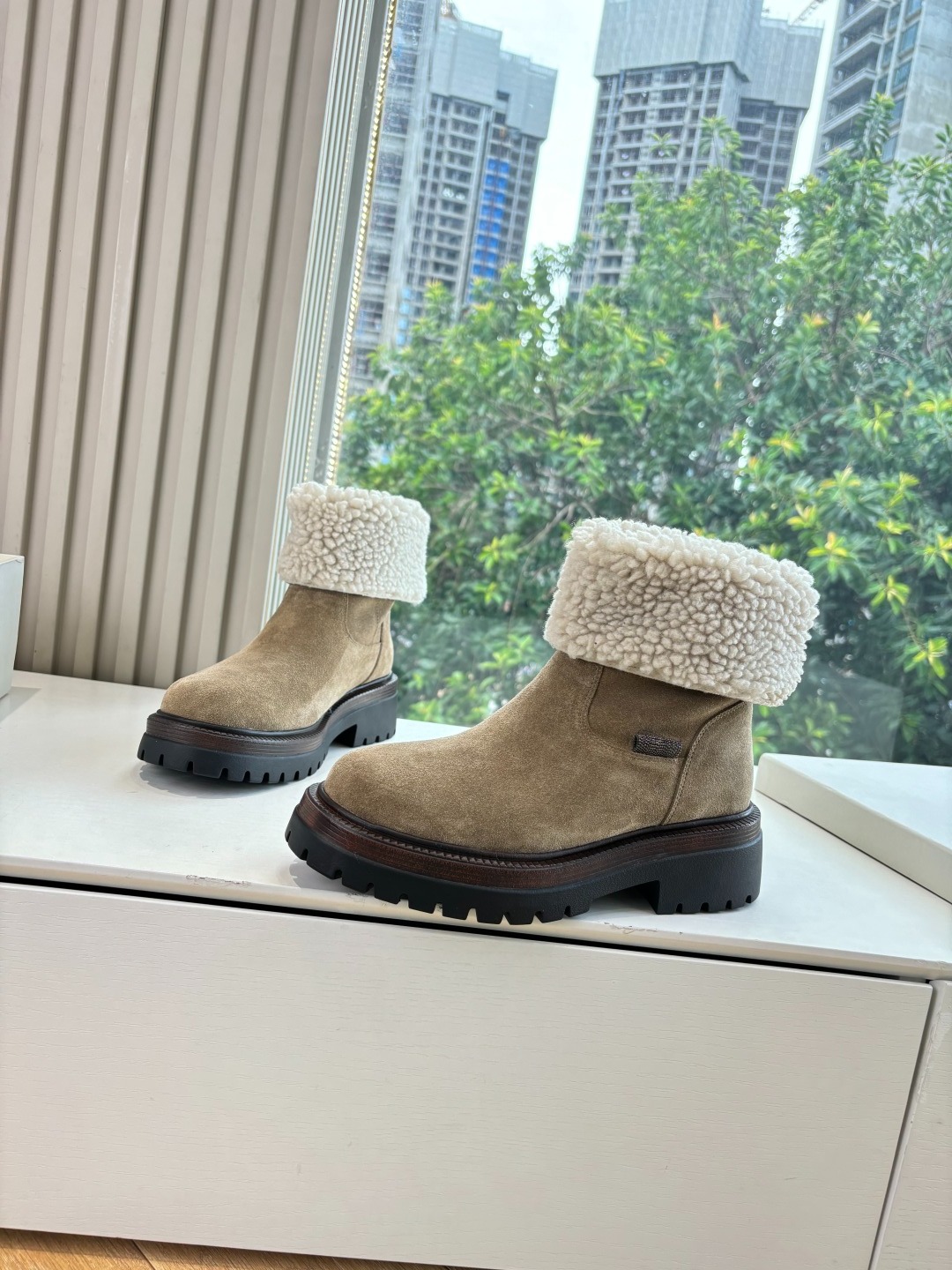 브루넬로쿠치넬리 쿠치넬리 신상 앵클 부츠