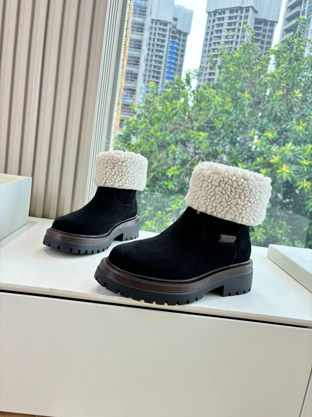 브루넬로쿠치넬리 쿠치넬리 신상 앵클 부츠