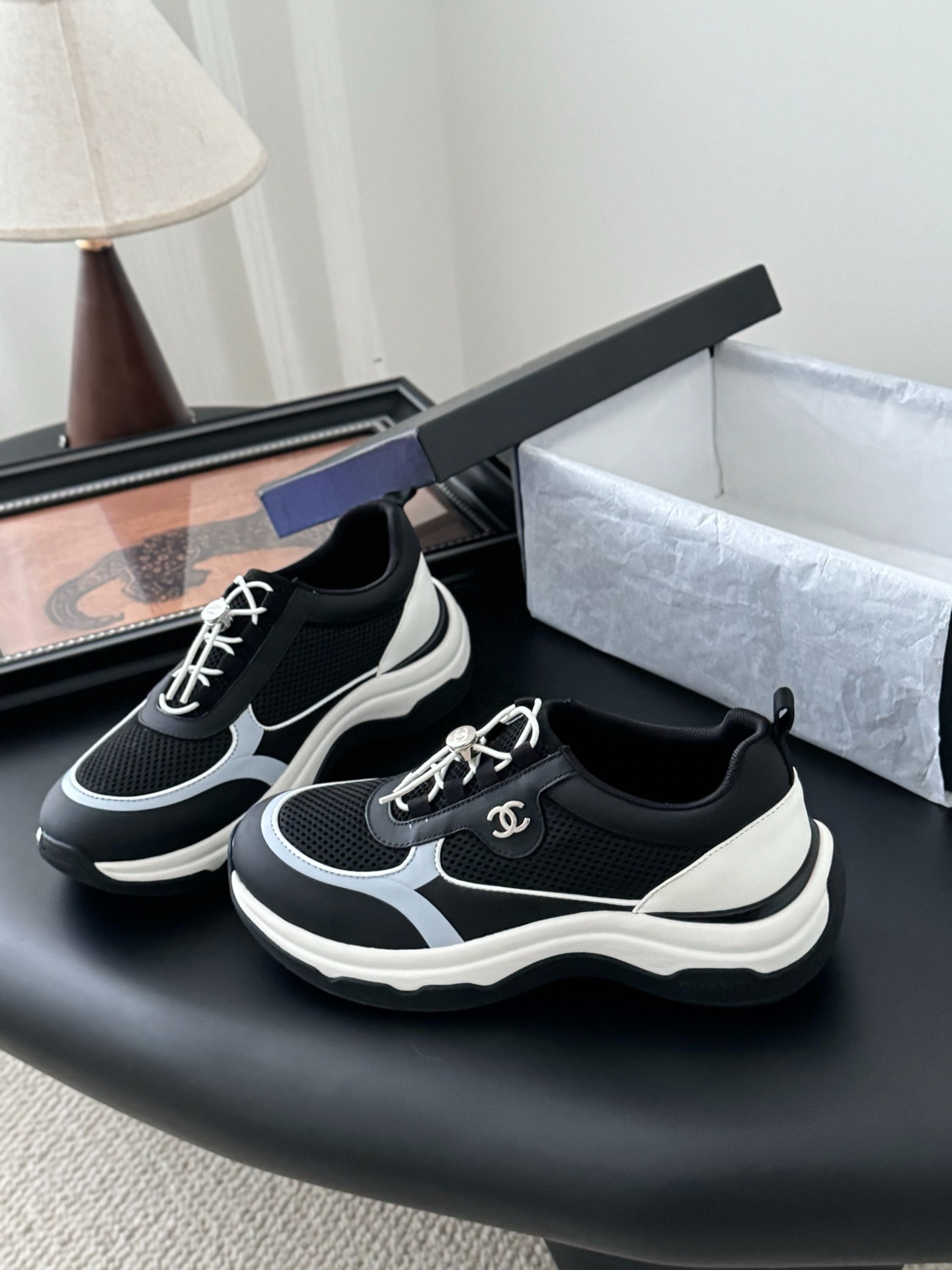 샤넬 25K 클래식 컬러 블록 스니커즈