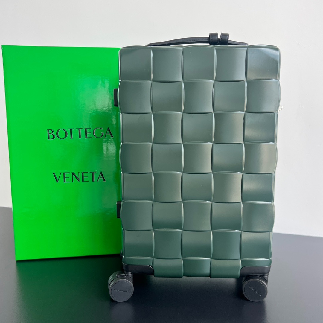 보테가베네타 오디세이 여행가방