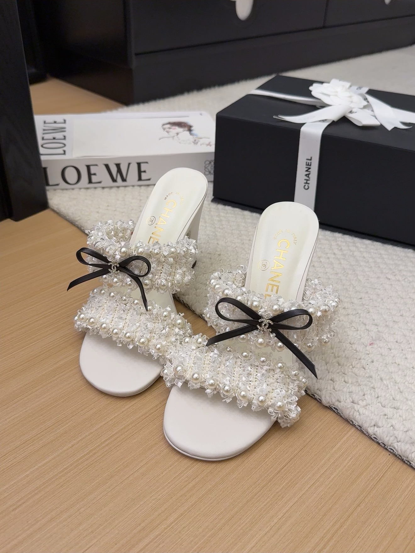 샤넬 25 신상 비즈 슬리퍼