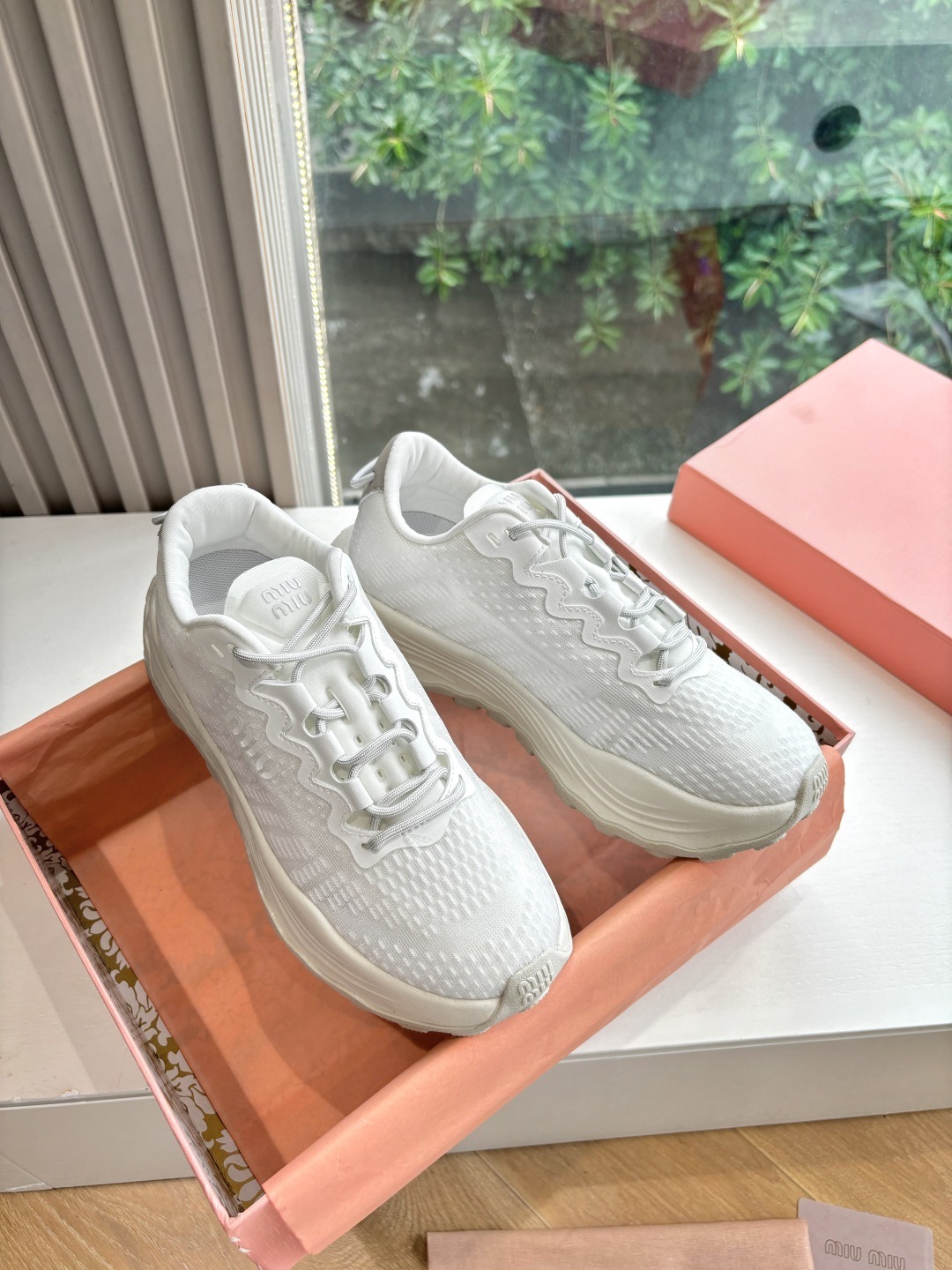 미우미우 신상 운동화