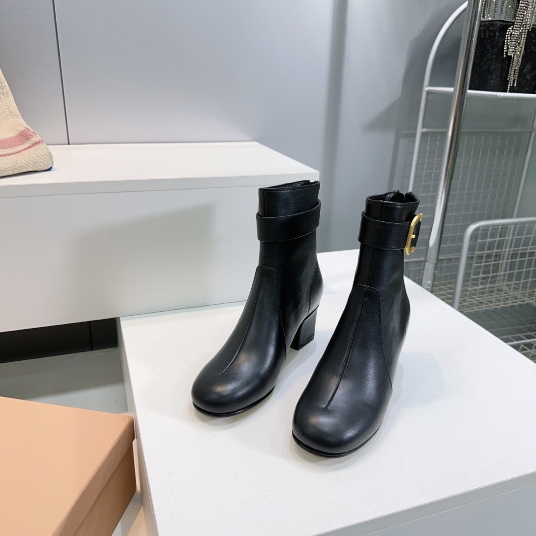 미우미우 25 가을/겨울 신상 통굽 앵클부츠