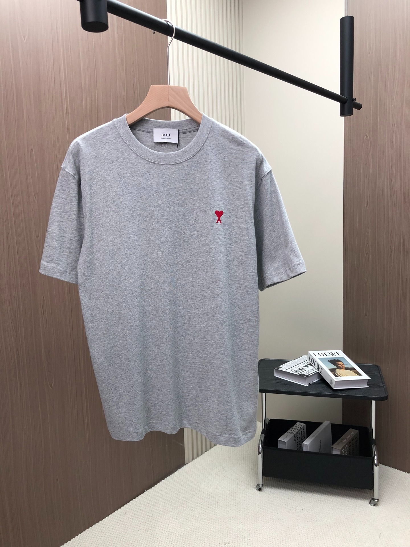 아* 25 여름 클래식 자수 로고 티셔츠