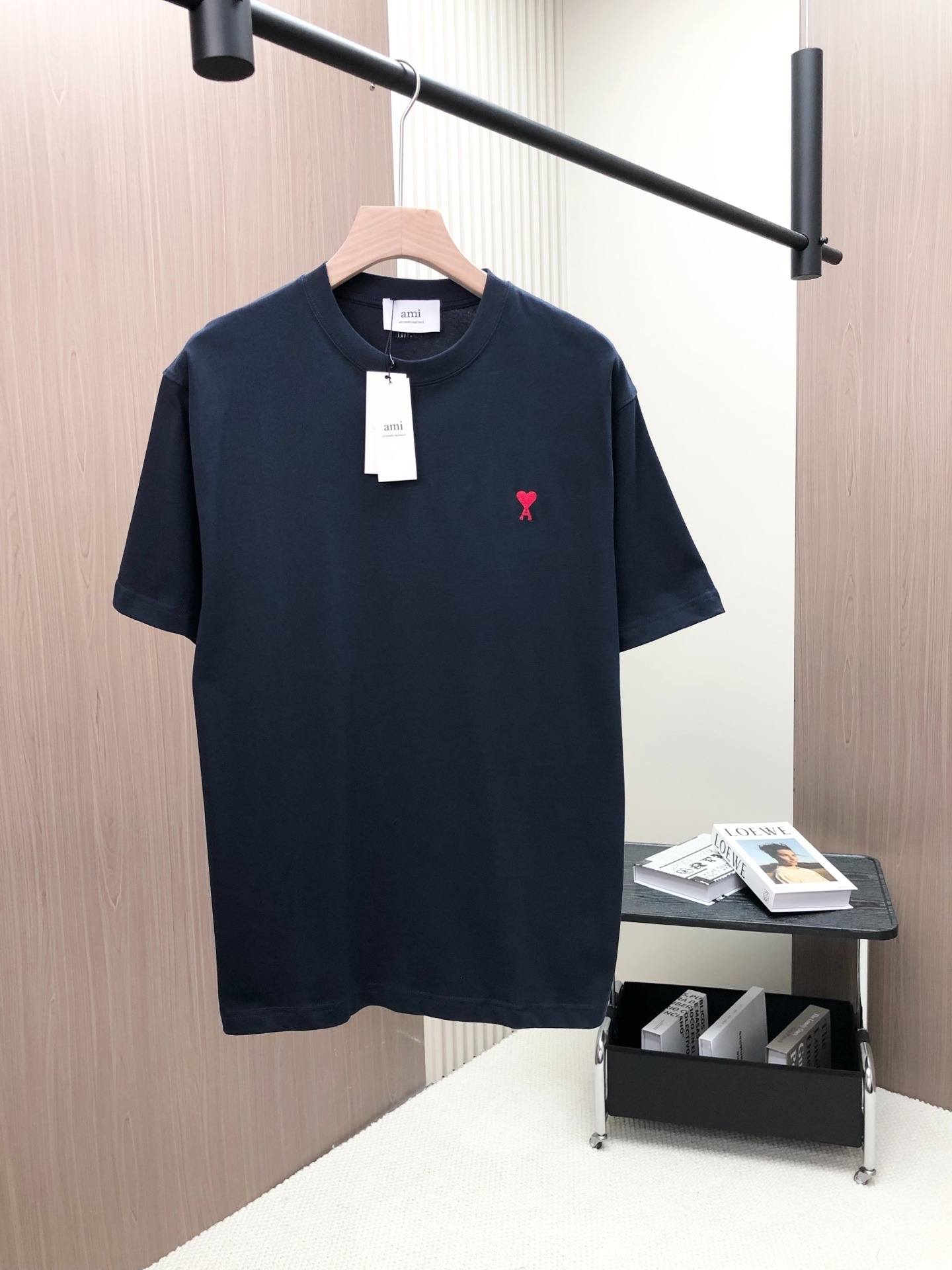 아* 25 여름 클래식 자수 로고 티셔츠