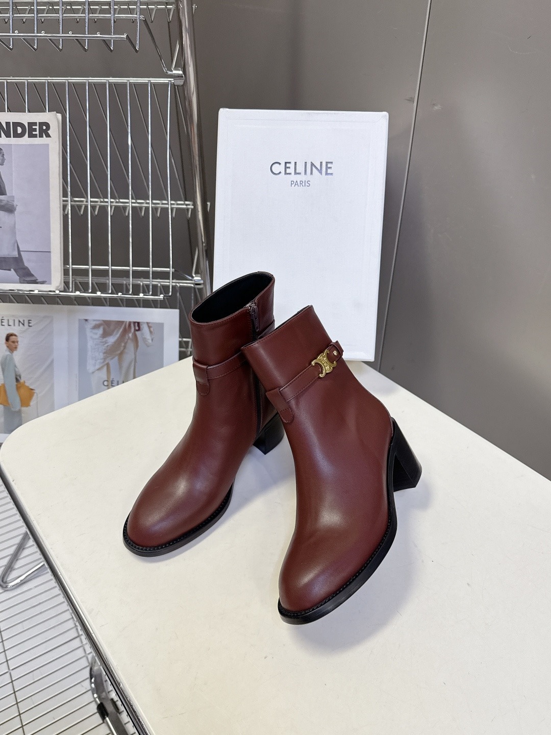 셀린느 신상 뉴트로 통굽 앵클부츠