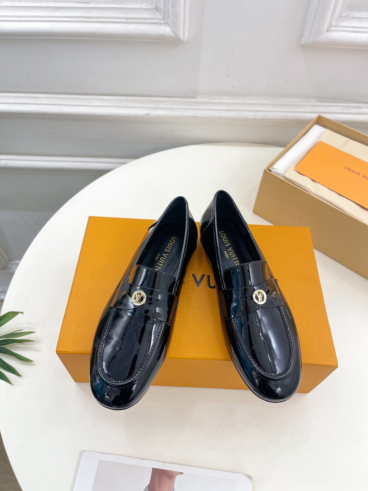 루이비통 25 뉴 프레스티지 프리미엄 플랫슈즈 하드탑