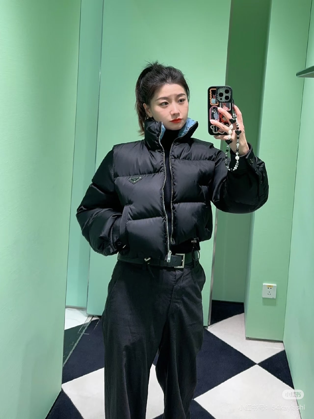 프라다 숏 패딩 점퍼