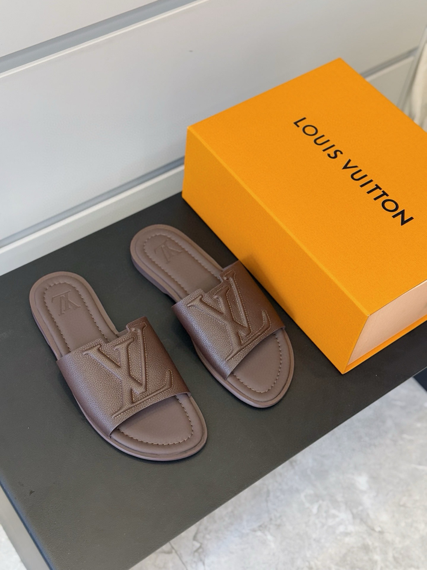 루이비통 워터프론트 슬리퍼