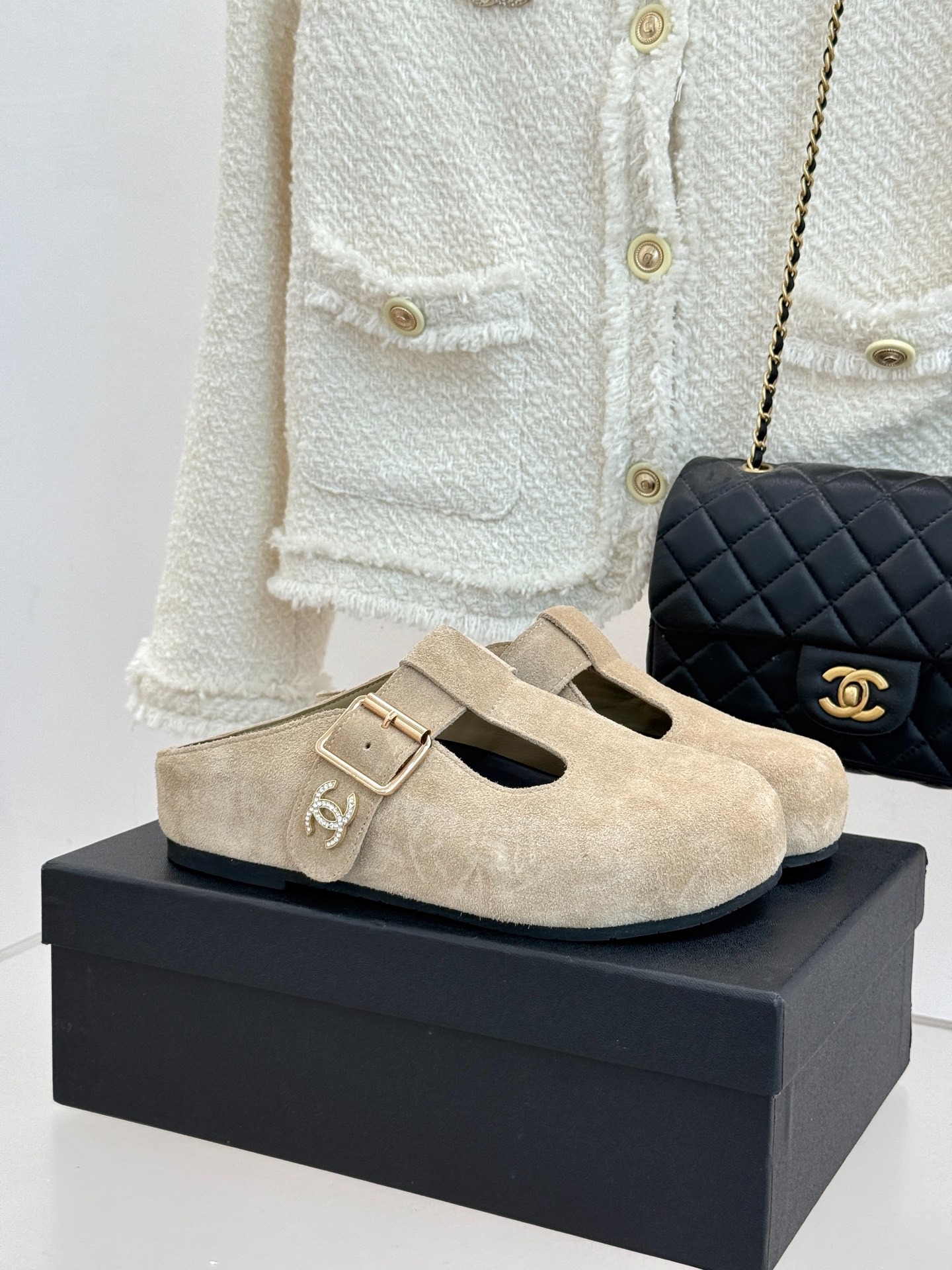 샤넬 25A 신상 심플 빈티지 버켄 슬리퍼