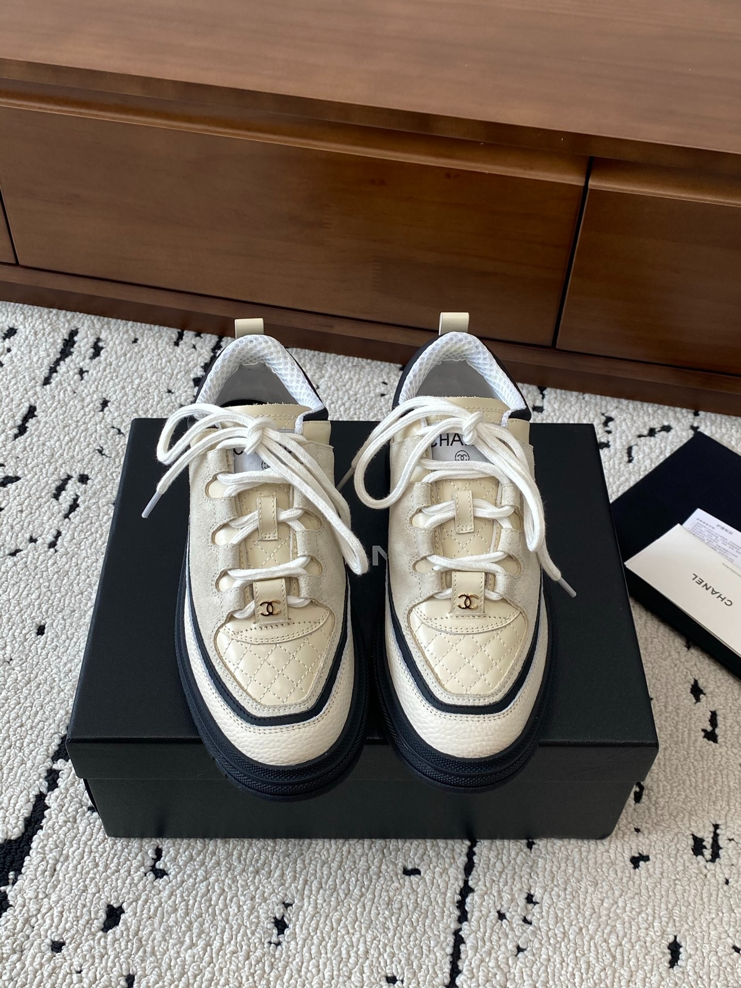 샤넬 25SS 최신형 스니커즈