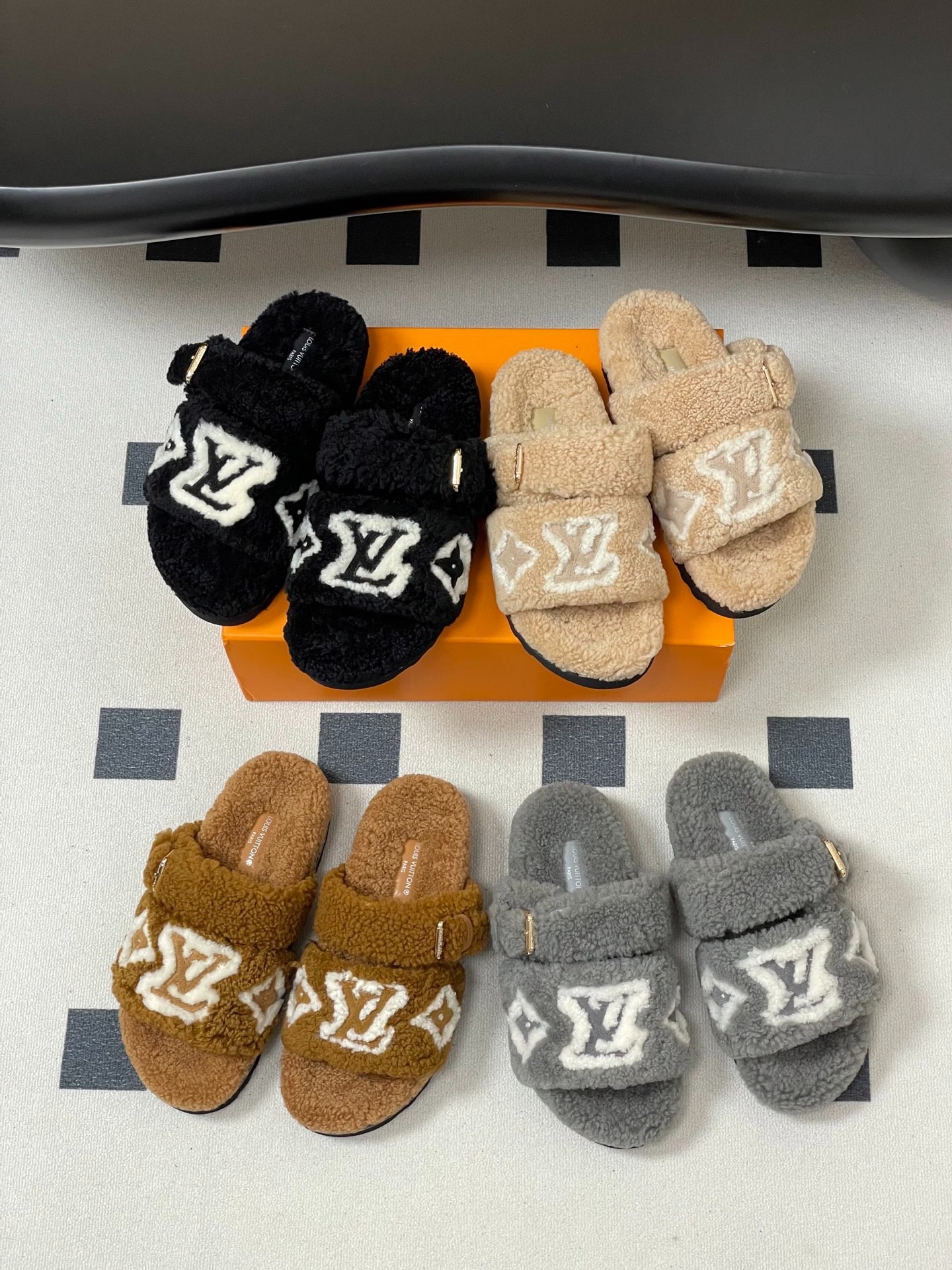 루이비통 신상 울 슬리퍼