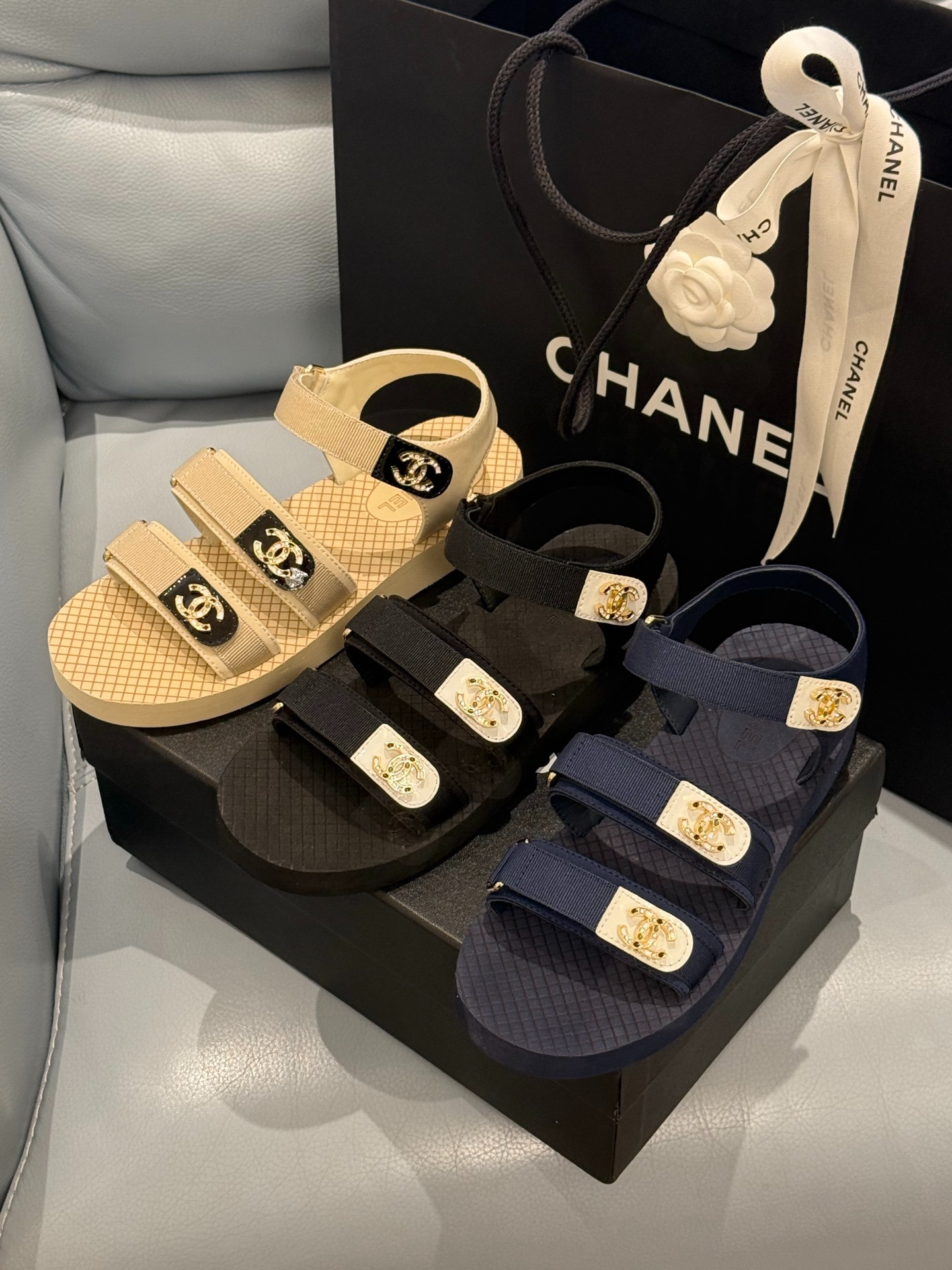 샤넬 25 봄여름 벨크로 샌들