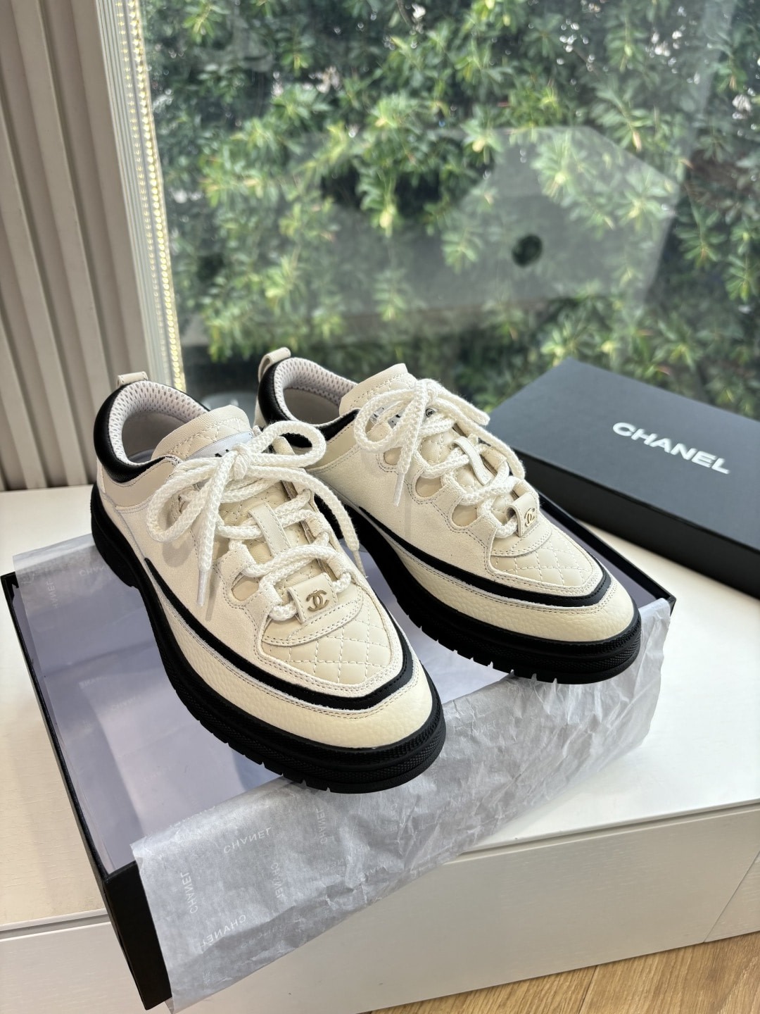 샤넬 2025 신상 라운드 통굽 캐주얼화