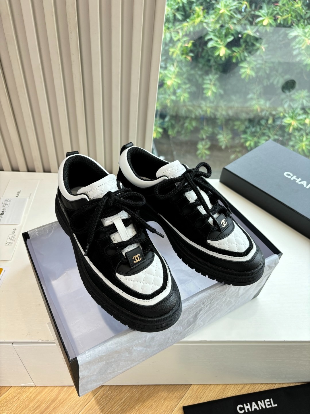 샤넬 2025 신상 라운드 통굽 캐주얼화