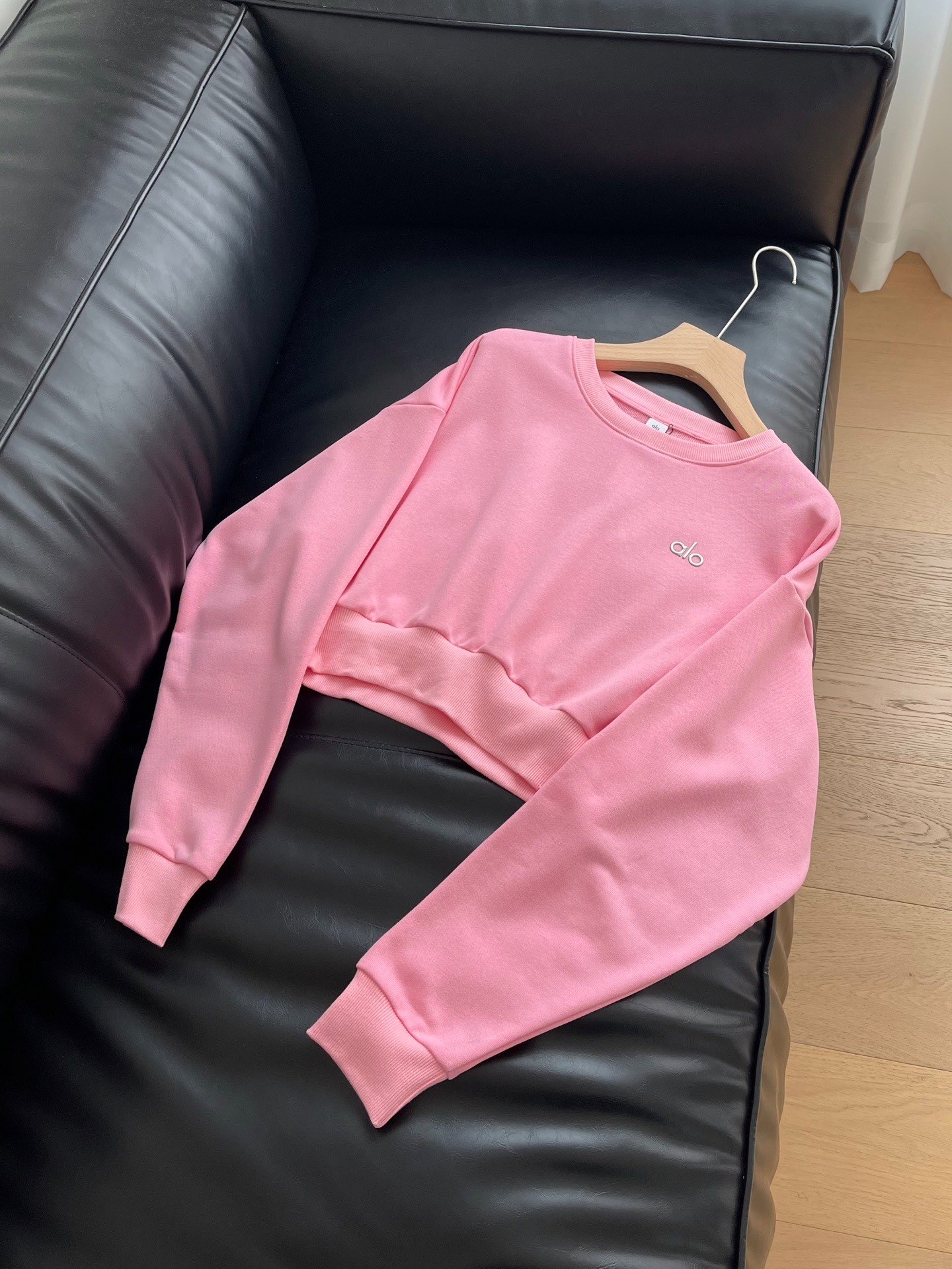 알로 2025 이른 봄 라운드넥 긴팔 숏 맨투맨