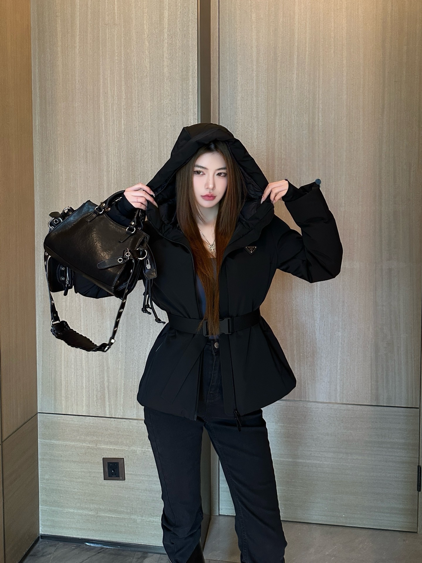 프라다 신상 스키복 후드 패딩점퍼