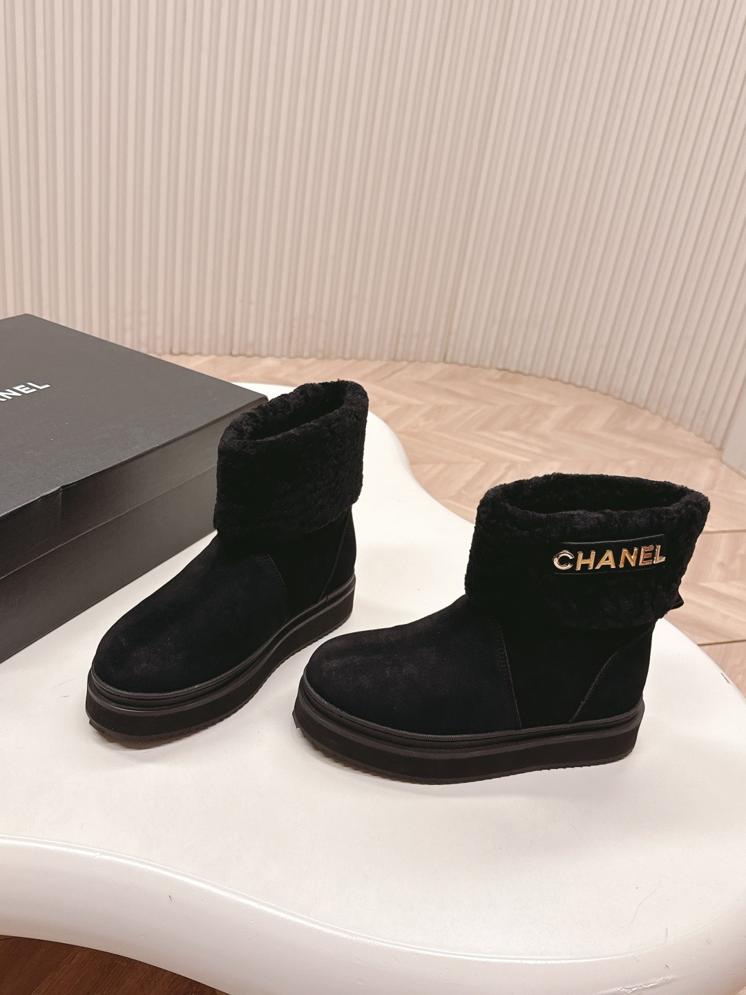 샤넬 클래식 털부츠 스웨이드