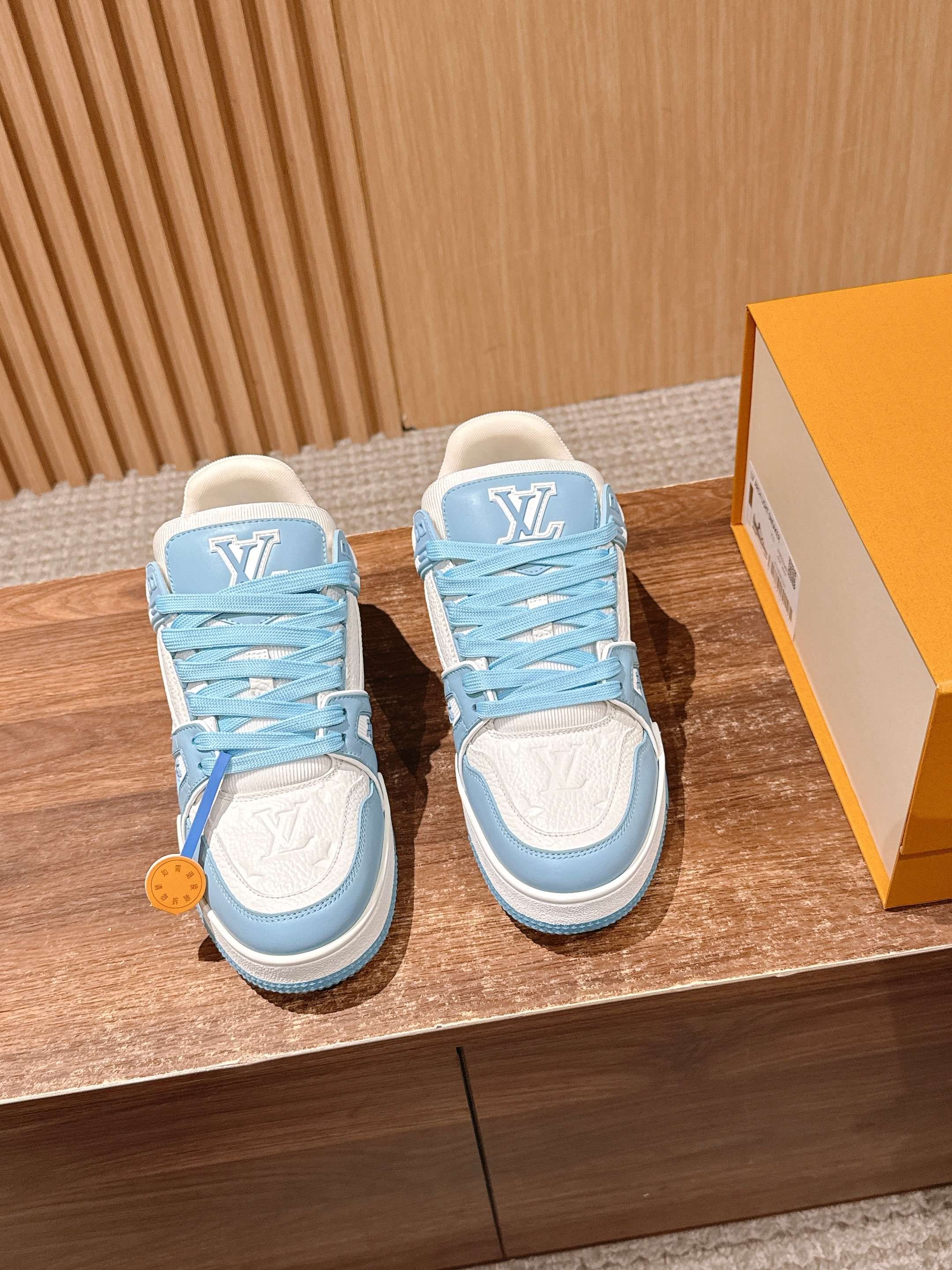 루이비통 스니커즈