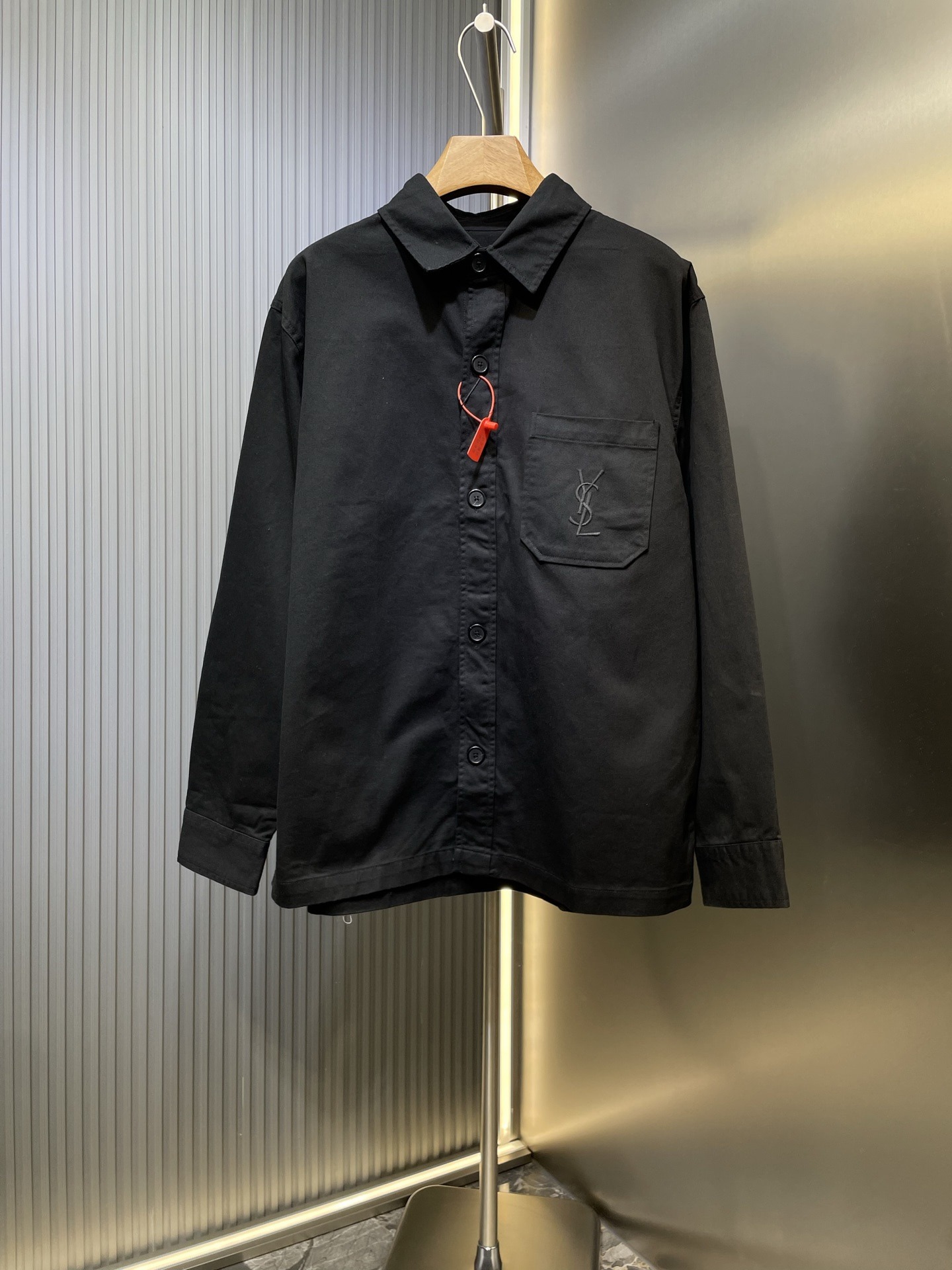 입생로랑 로고자수 셔츠