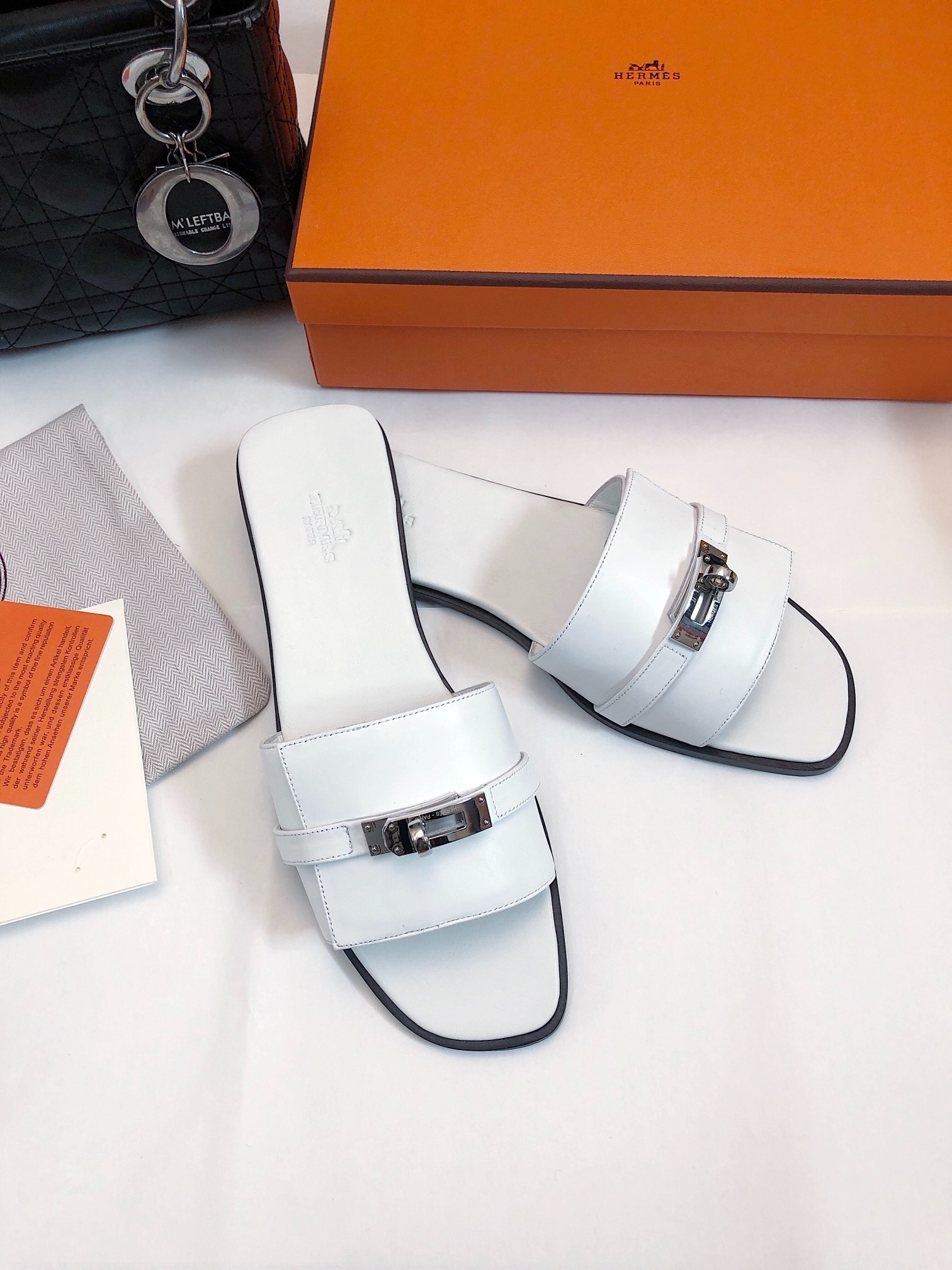 에르메스 클래식 켈리 슬리퍼