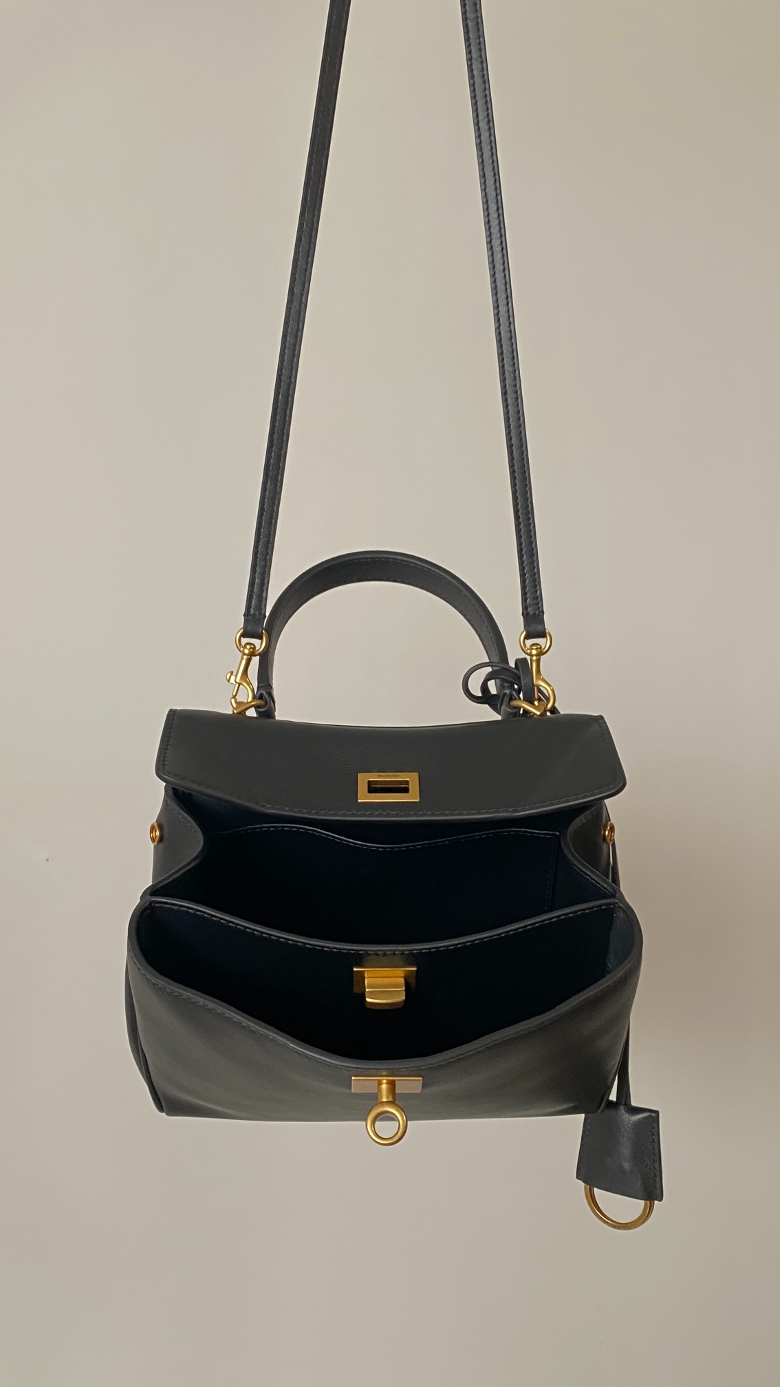 발렌시아가 24SS 로데오 미니 백