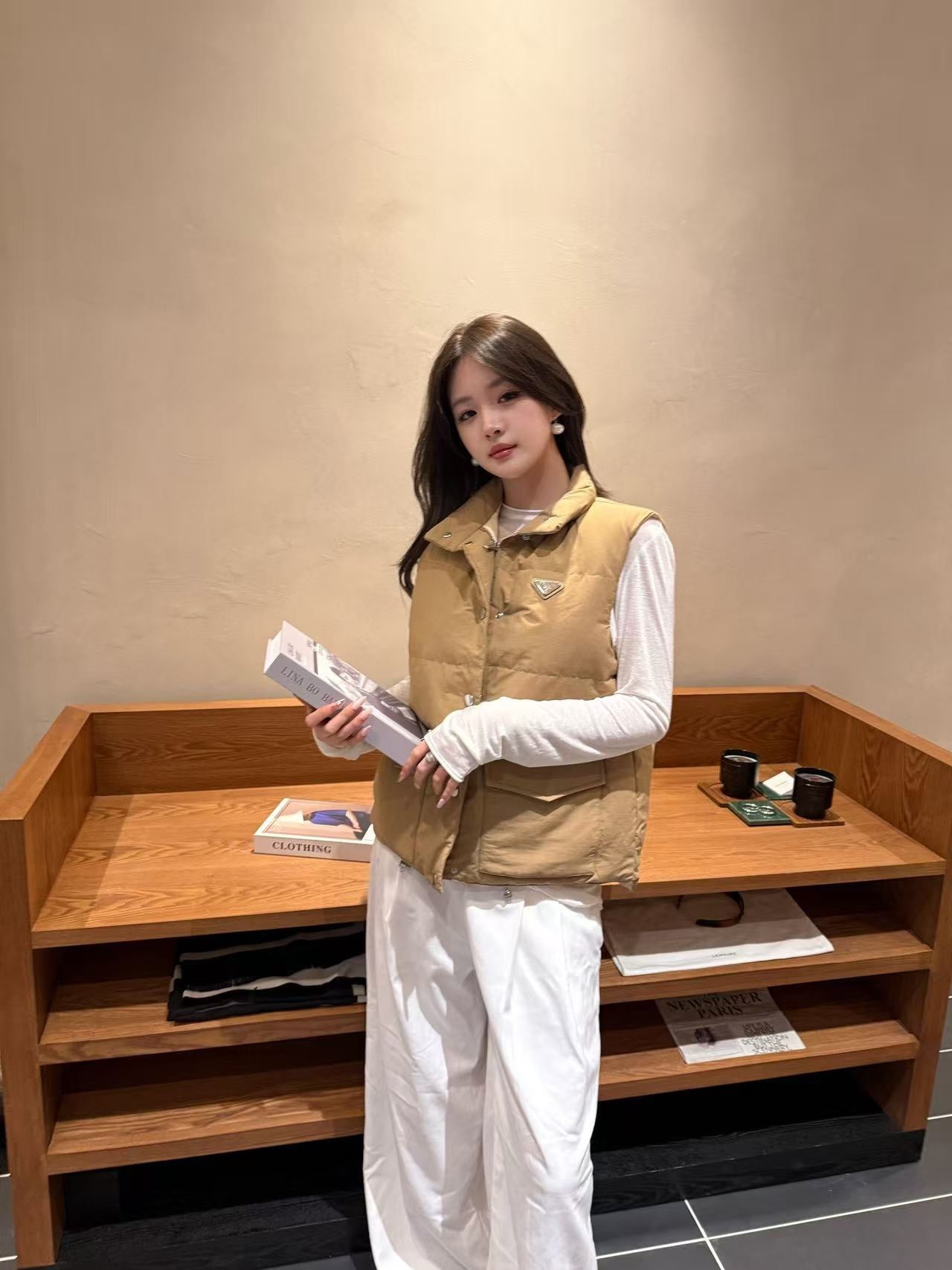 프라다 신상 스트링 다운 베스트