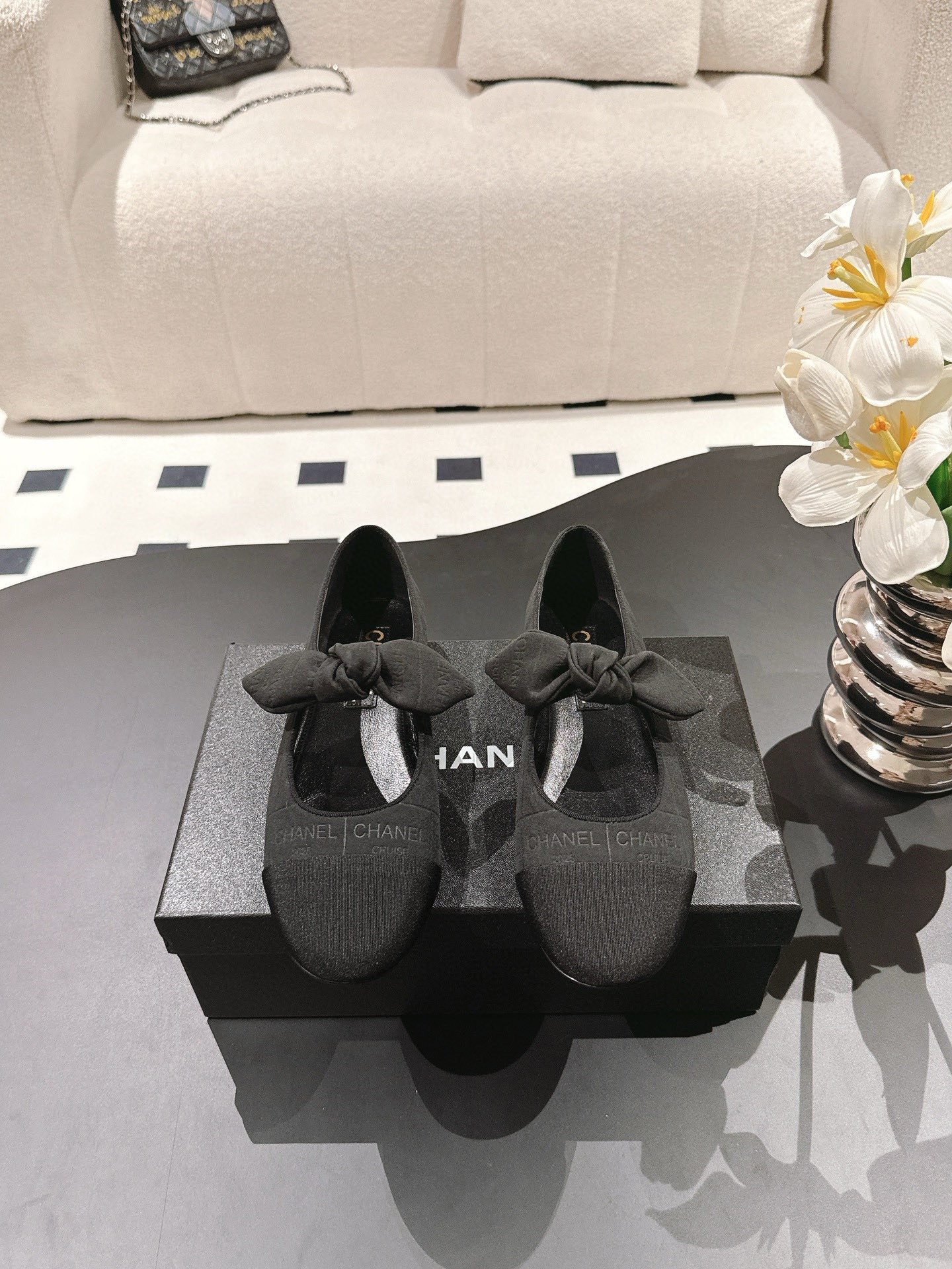 샤넬 2025 신상 리본 메리제인 로퍼