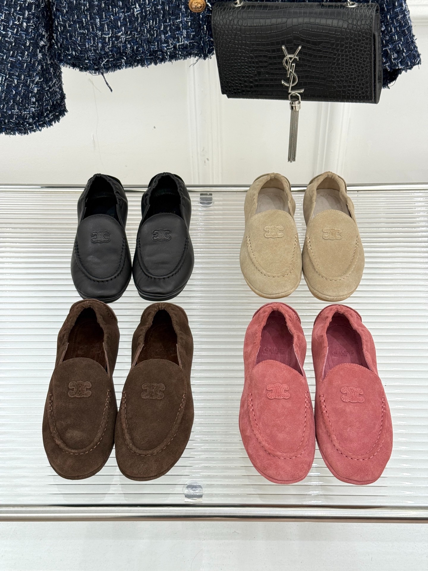 셀린느 25W 신상 스웨이드 로퍼