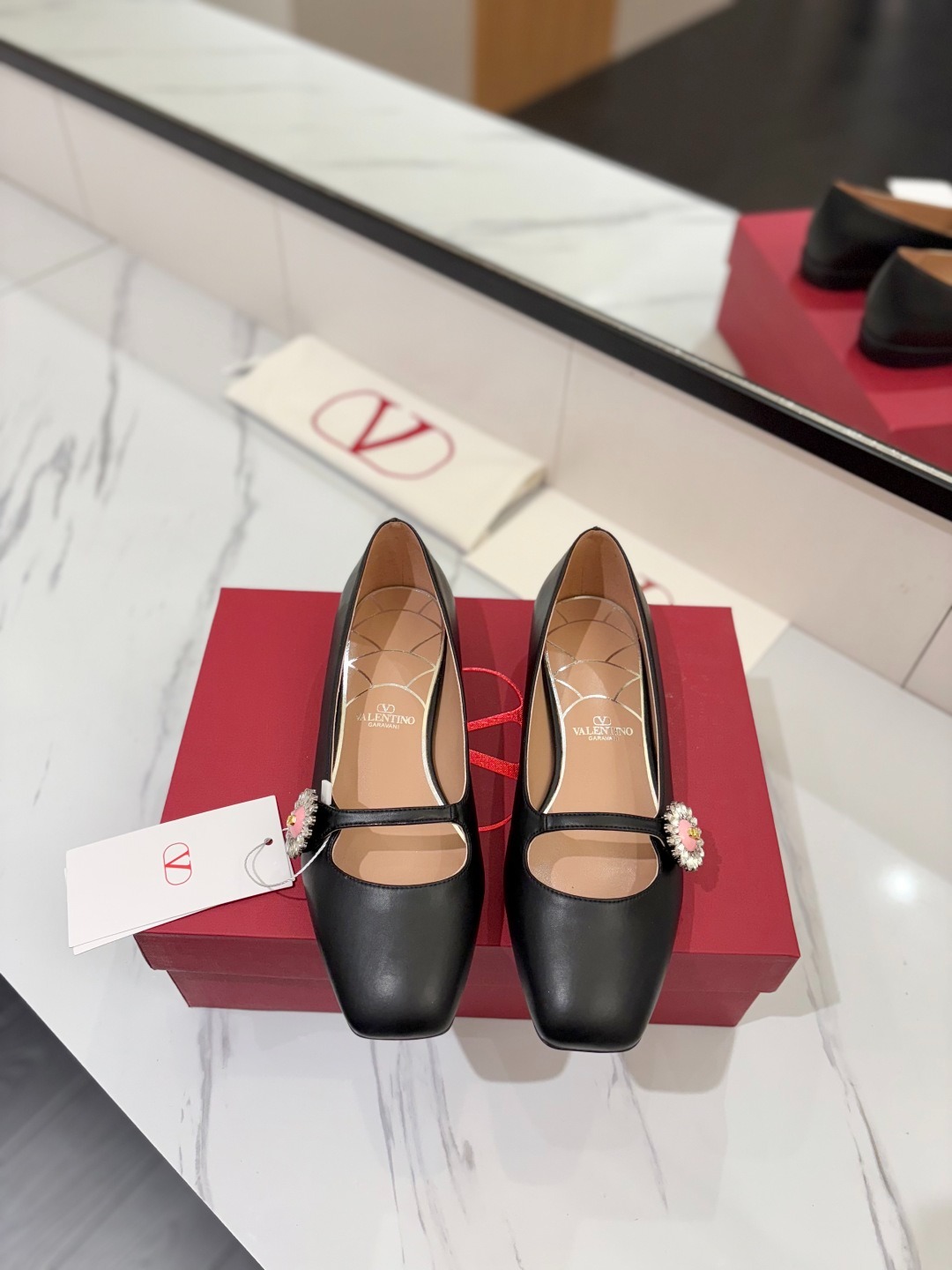 발렌티노 25ss 신상 리본 메리제인 단화