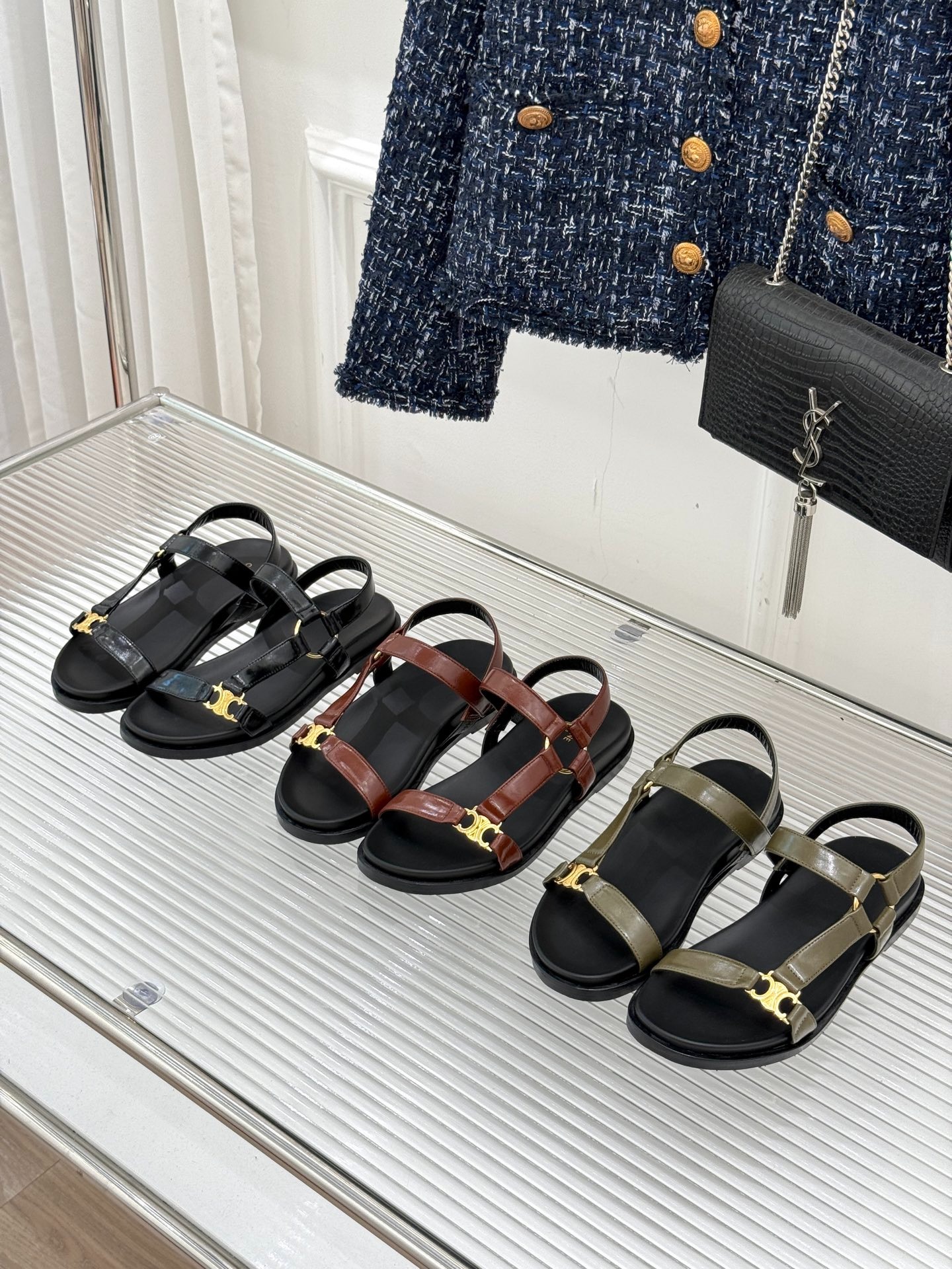 셀린느 봄여름 신상 빈티지 비치 샌들