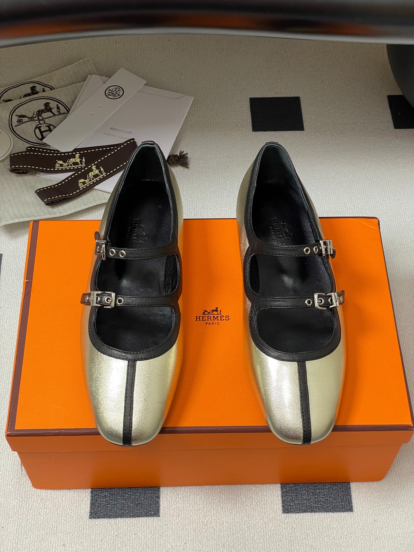 에르메스 25s 가을 신상 릴리아 발레화