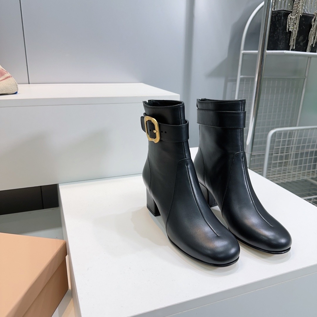 미우미우 2025 가을/겨울 신상 통굽 앵클부츠