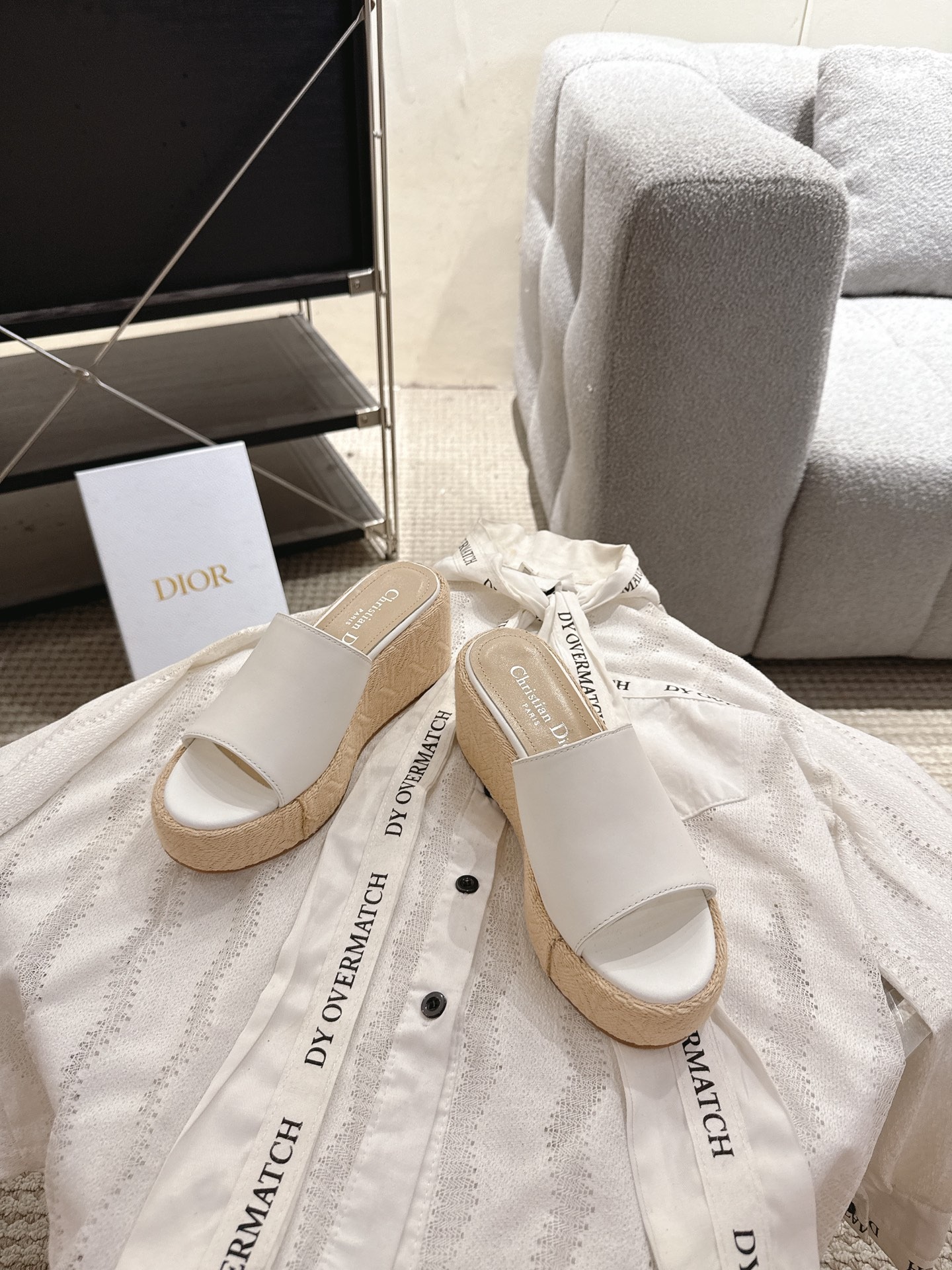 디올 25ss 봄여름 신상 Attitude 웨지힐 뮬