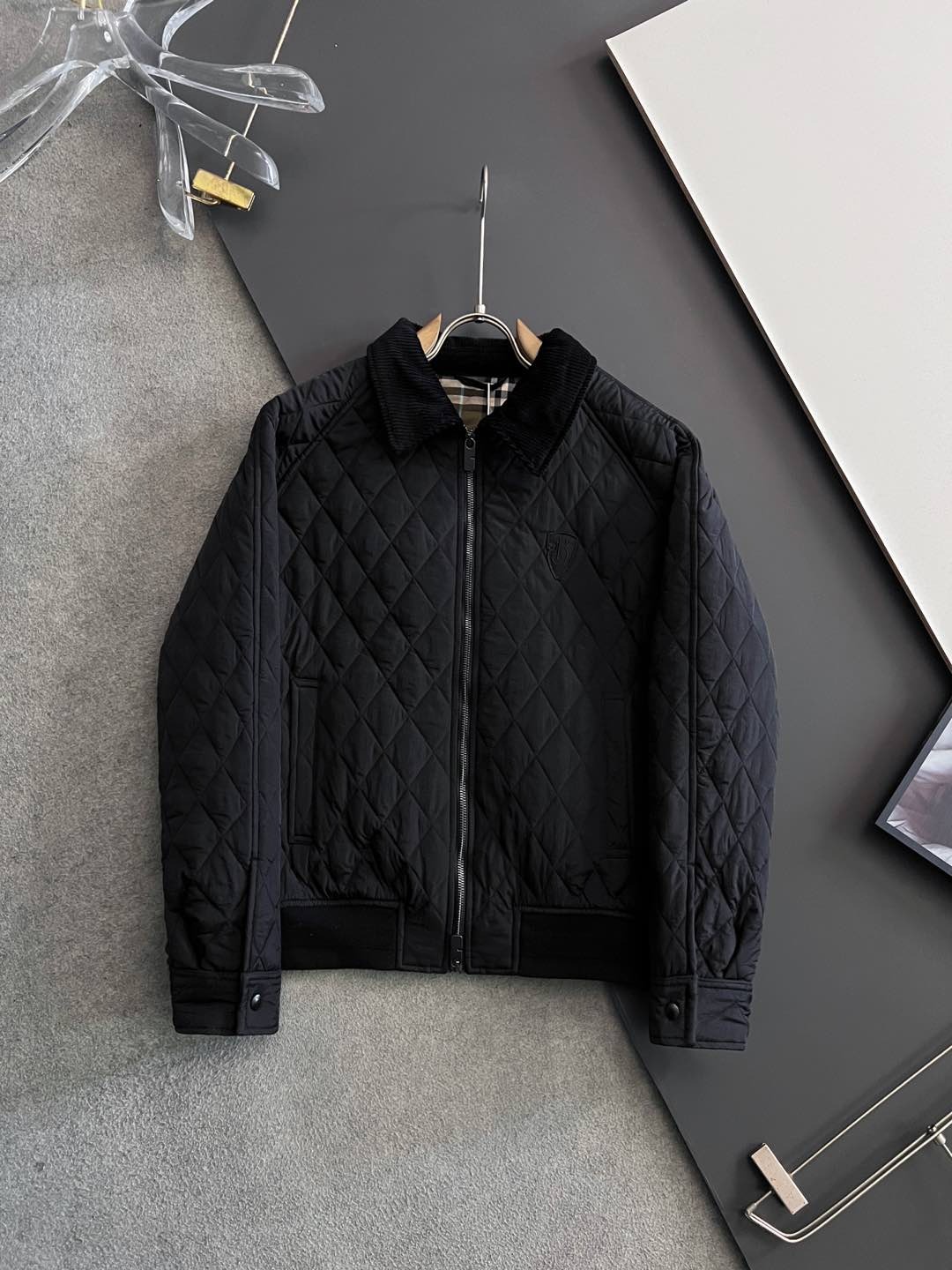 버버리 2025 신상 퀼팅 나일론 다운 재킷
