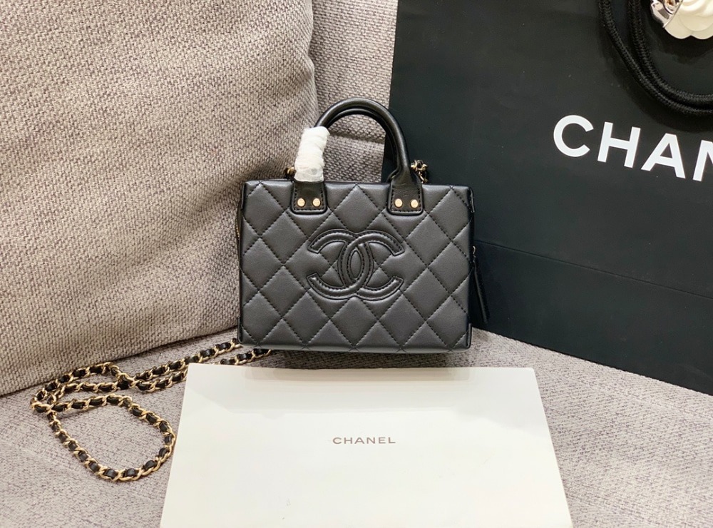 샤넬 22B 탑핸들 베니티 체인 코스메틱 케이스 AS3345