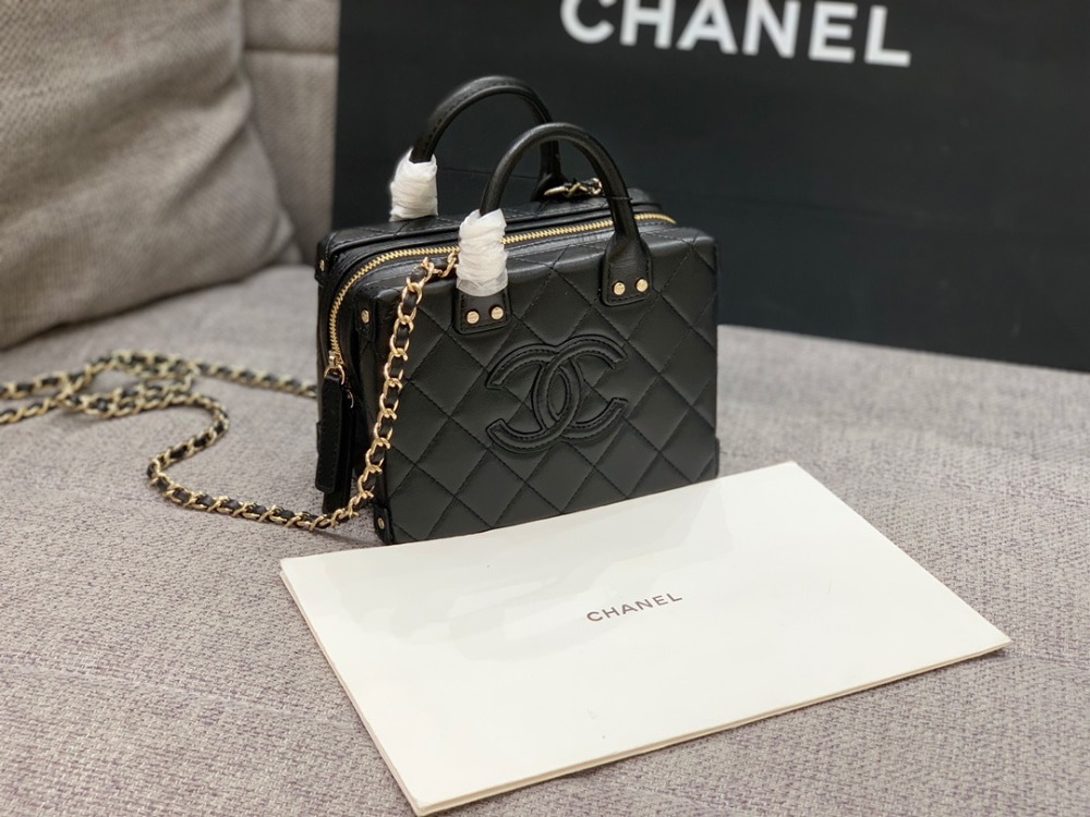 샤넬 22B 탑핸들 베니티 체인 코스메틱 케이스 AS3345