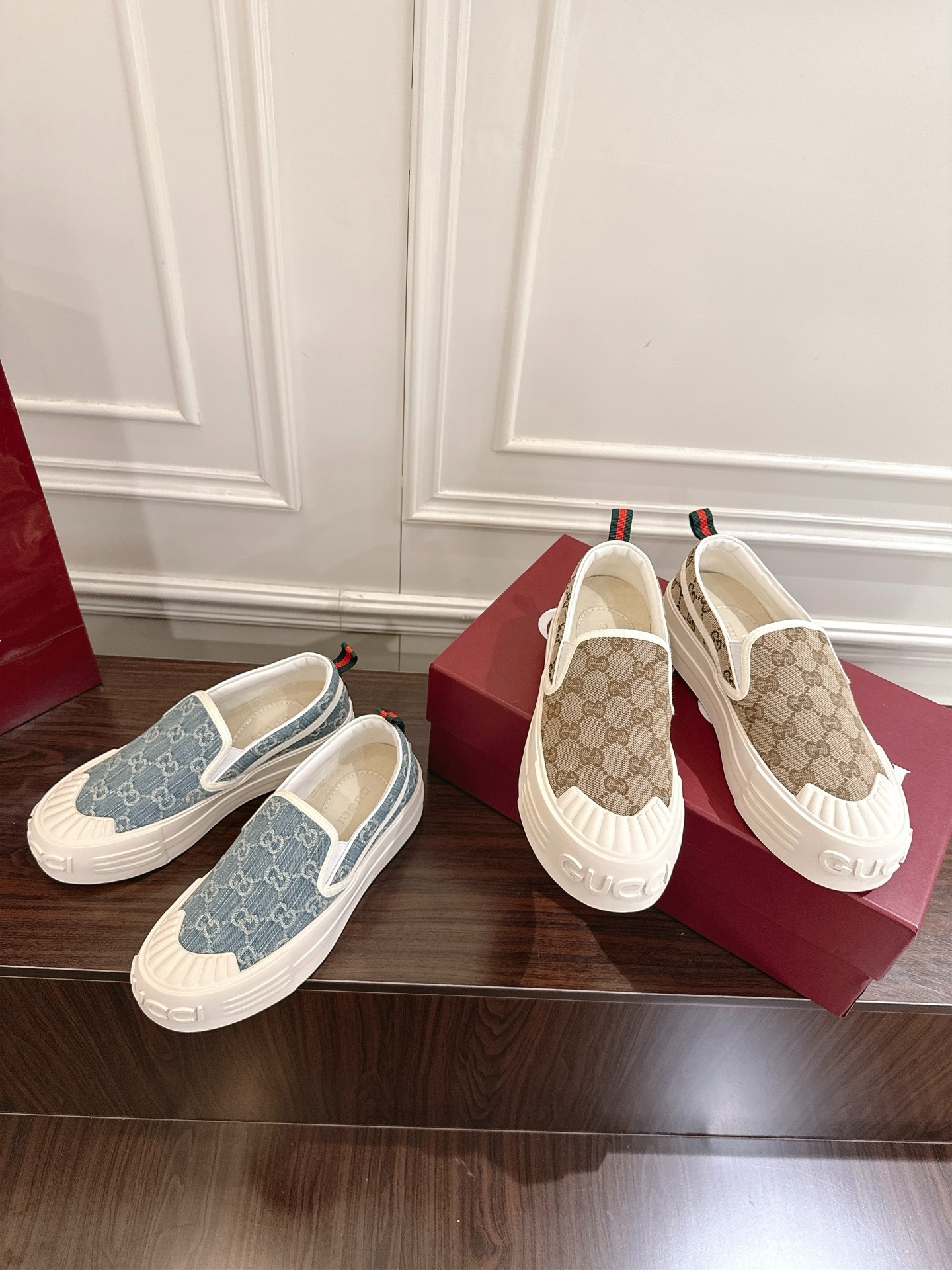 구찌 신상 캔버스 슬립온