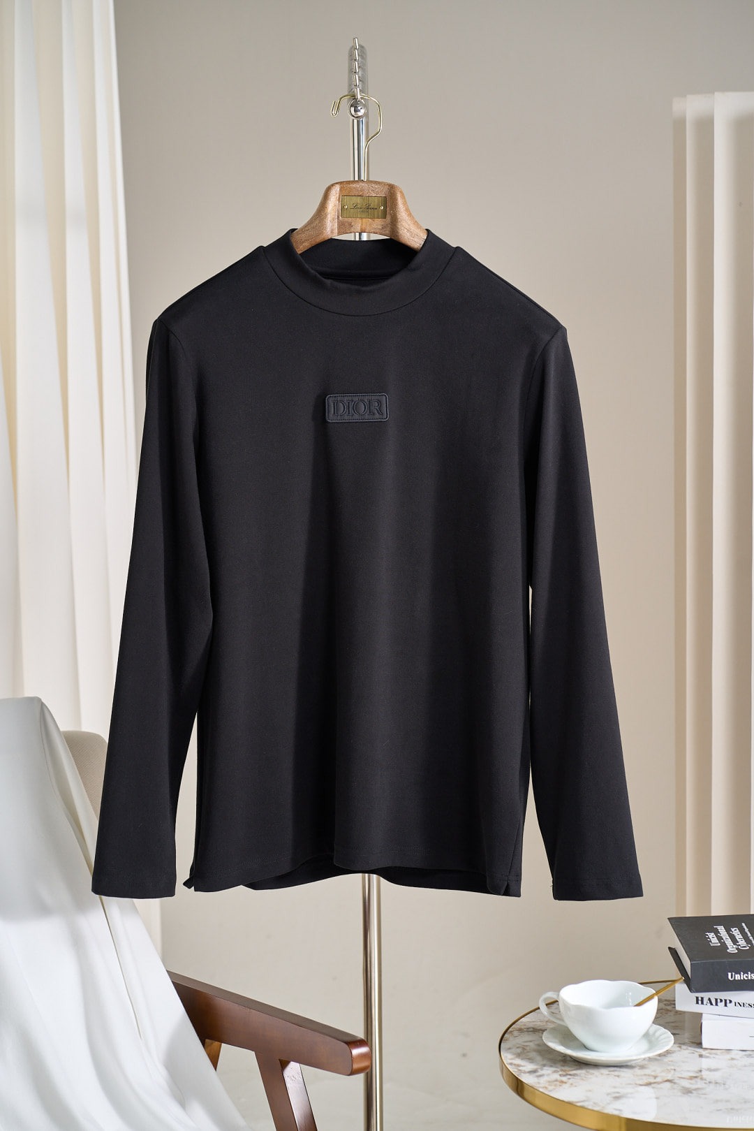 디올 신상 긴팔 티셔츠