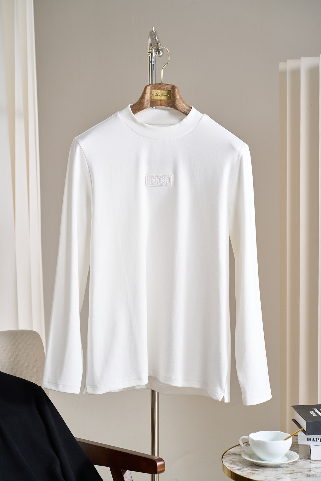 디올 신상 긴팔 티셔츠