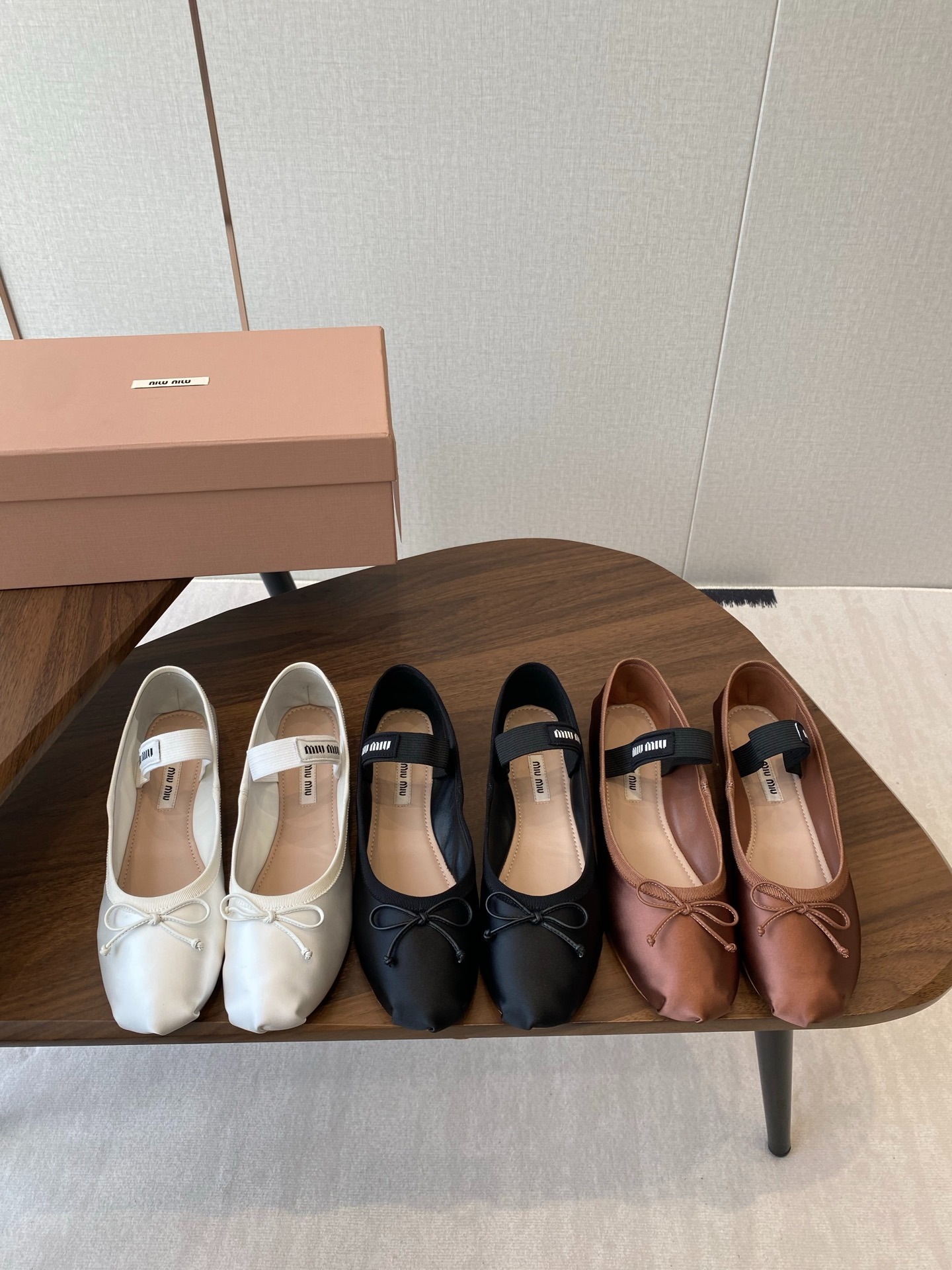 미우미우 25ss 봄여름 신상 발레화