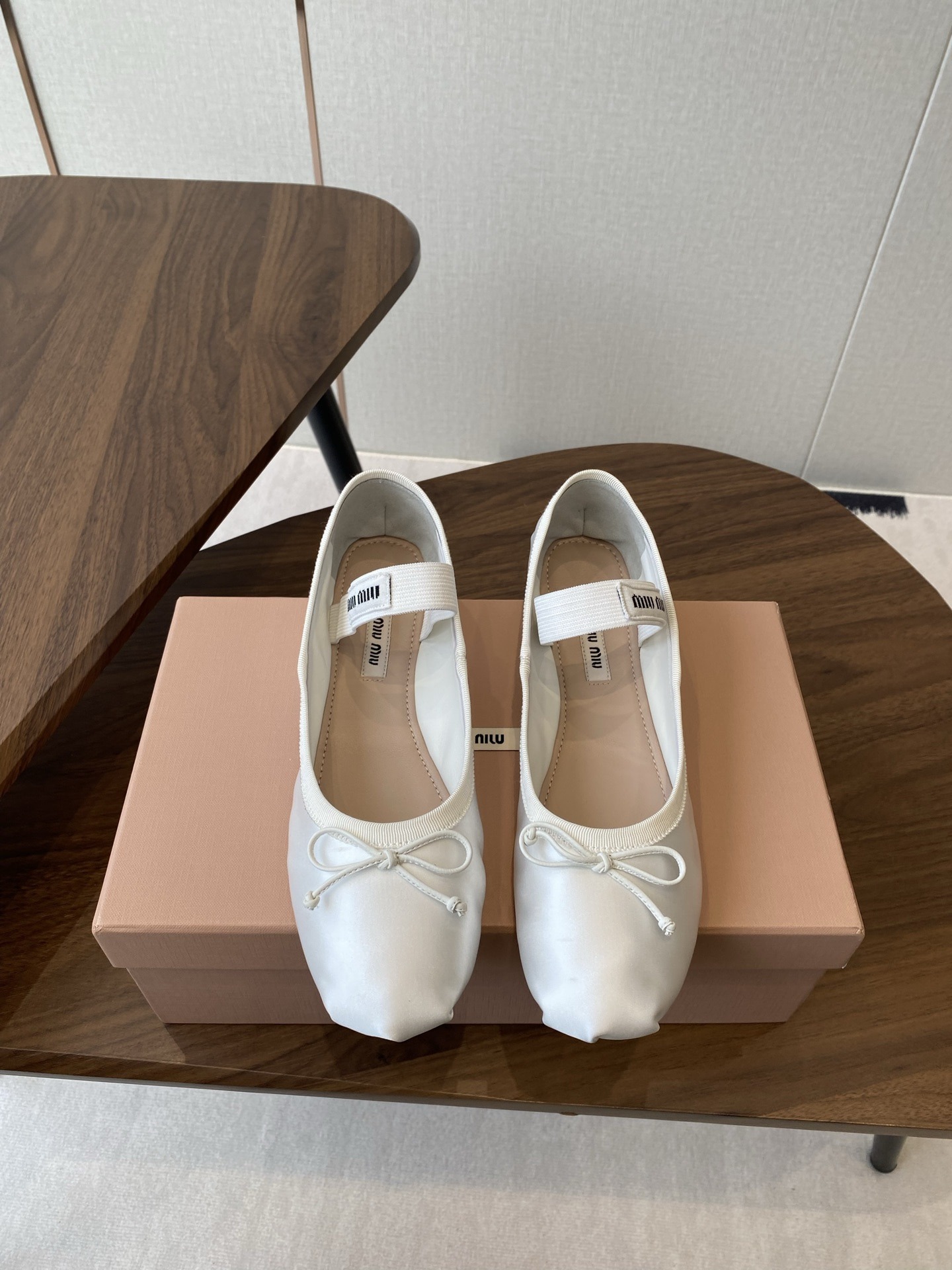 미우미우 25ss 봄여름 신상 발레화