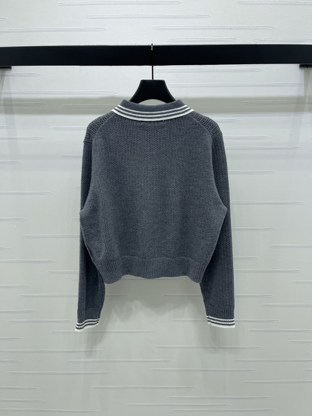 미우미우 25 신상 터틀넥 니트 긴팔