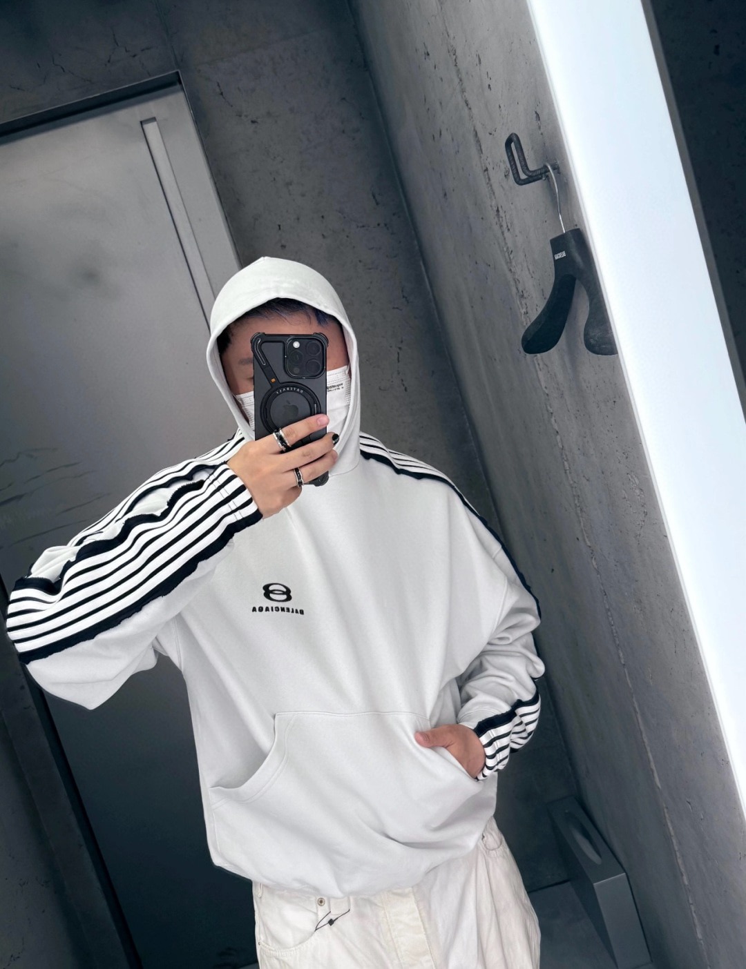 발렌시아가 25FW 신상 후드