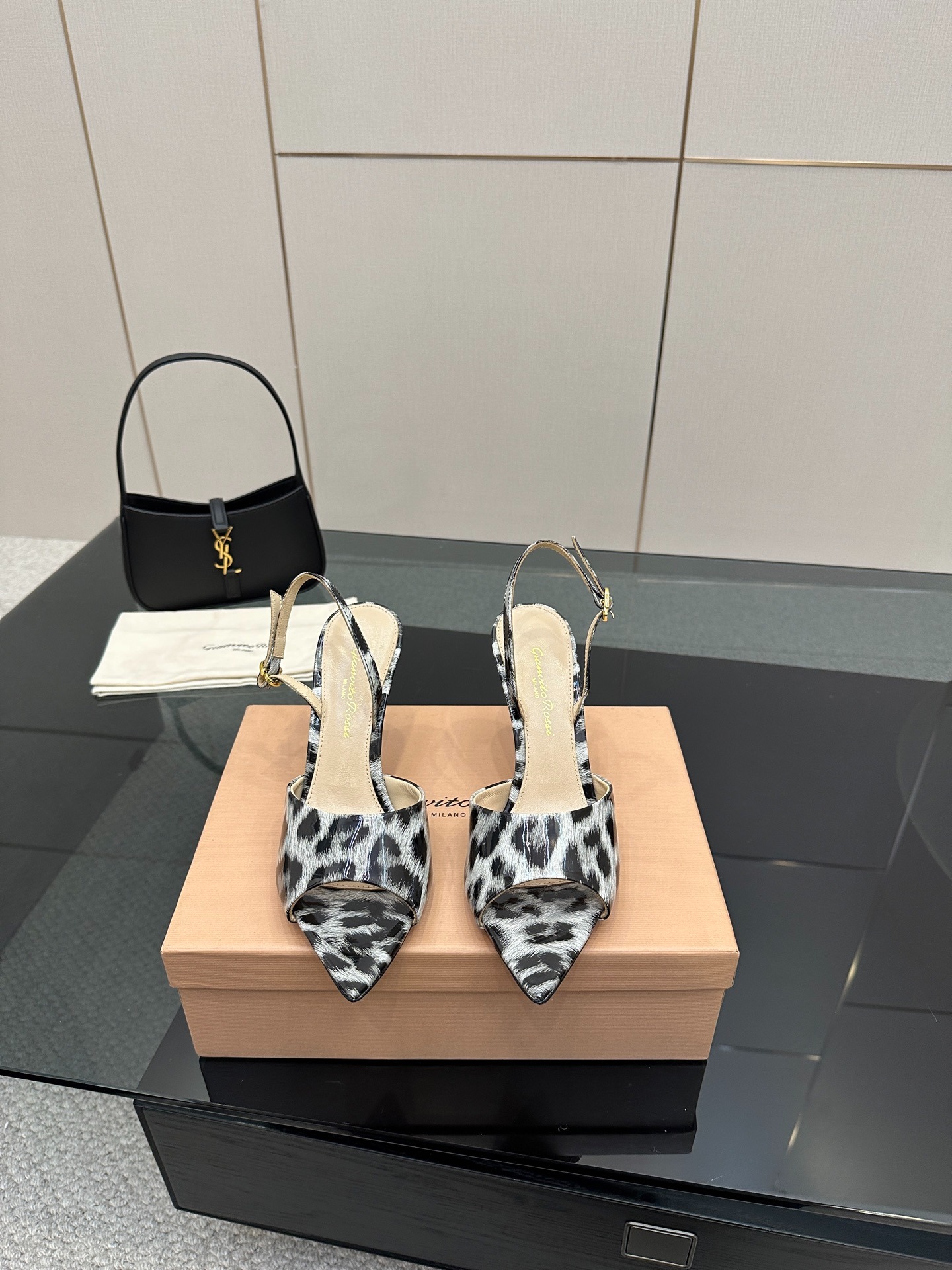 지안비토로시 로씨 25 신상 슬리퍼