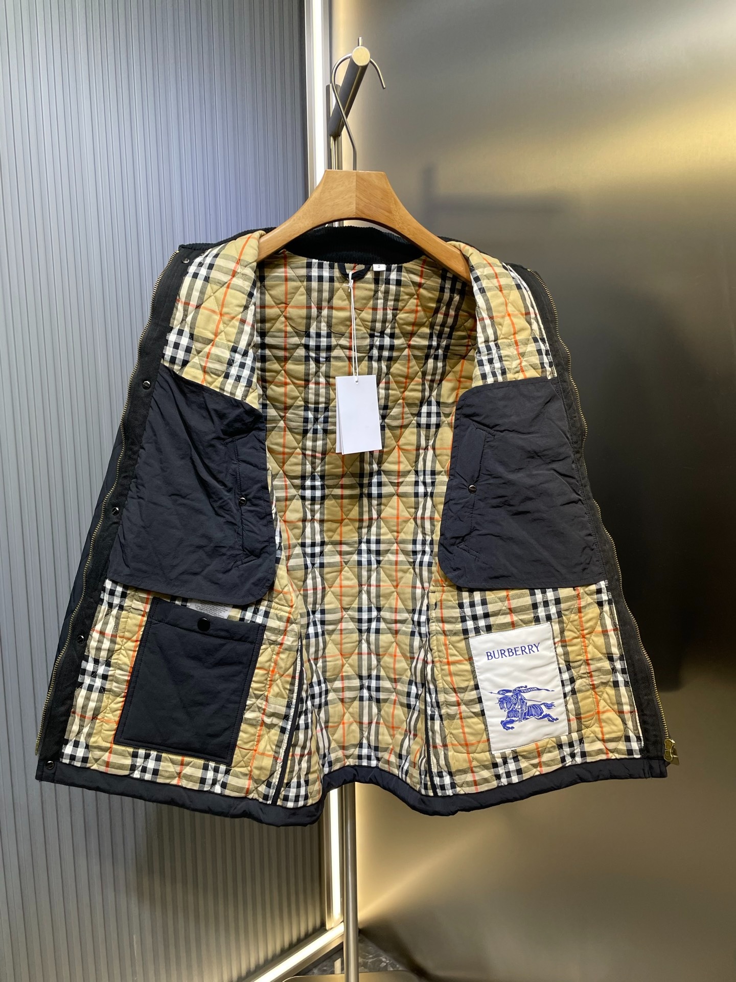 버버리 25ss 신상 터틀넥 자켓 점퍼