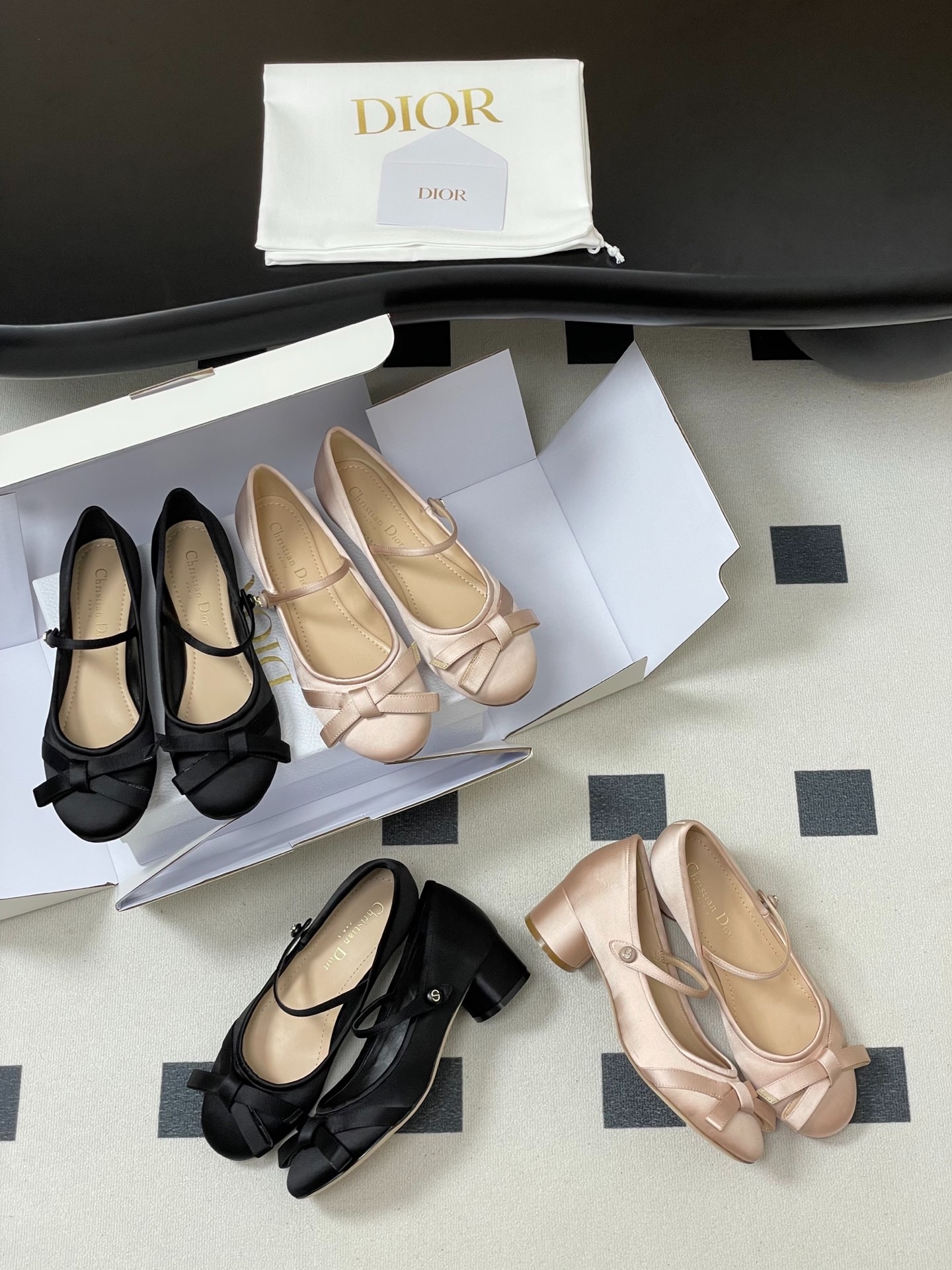 디올 25ss 이른 가을 신상 실크 새틴 단화