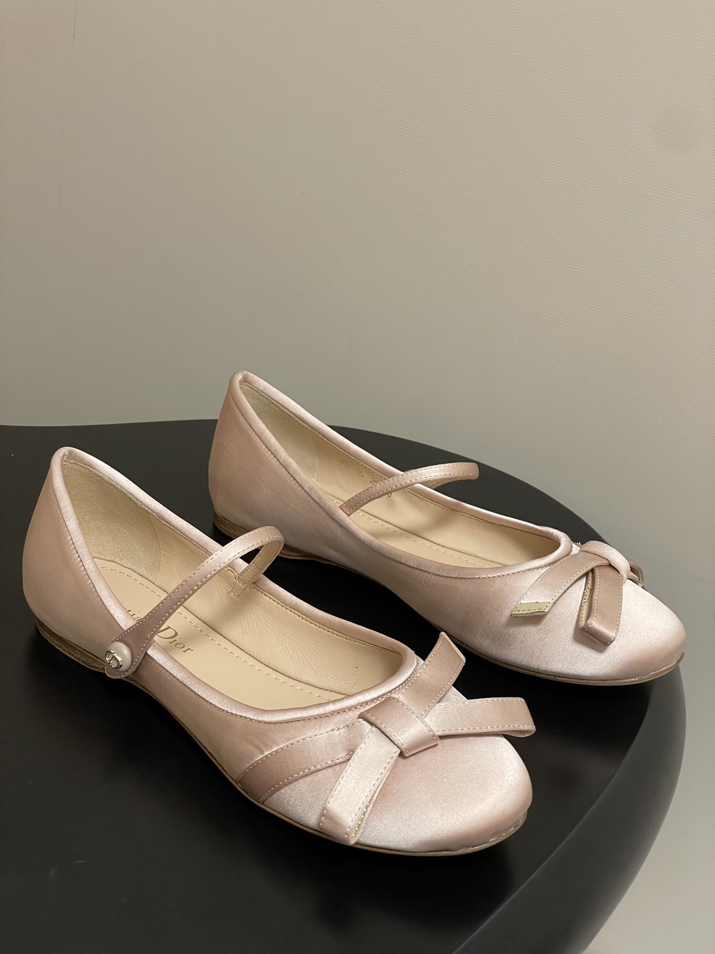 디올 25ss 이른 가을 신상 실크 새틴 단화