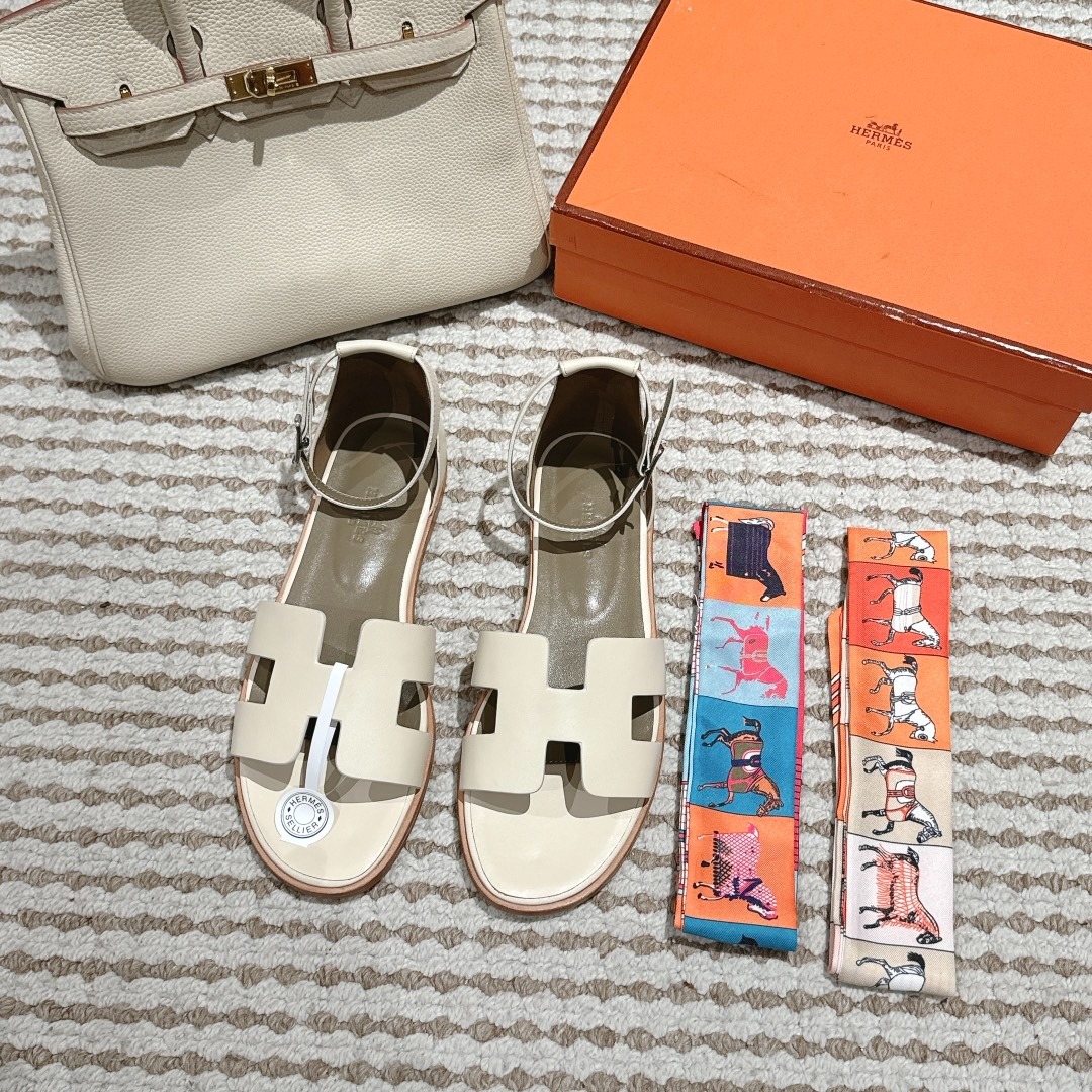 에르메스 클래식 산토리니 샌들