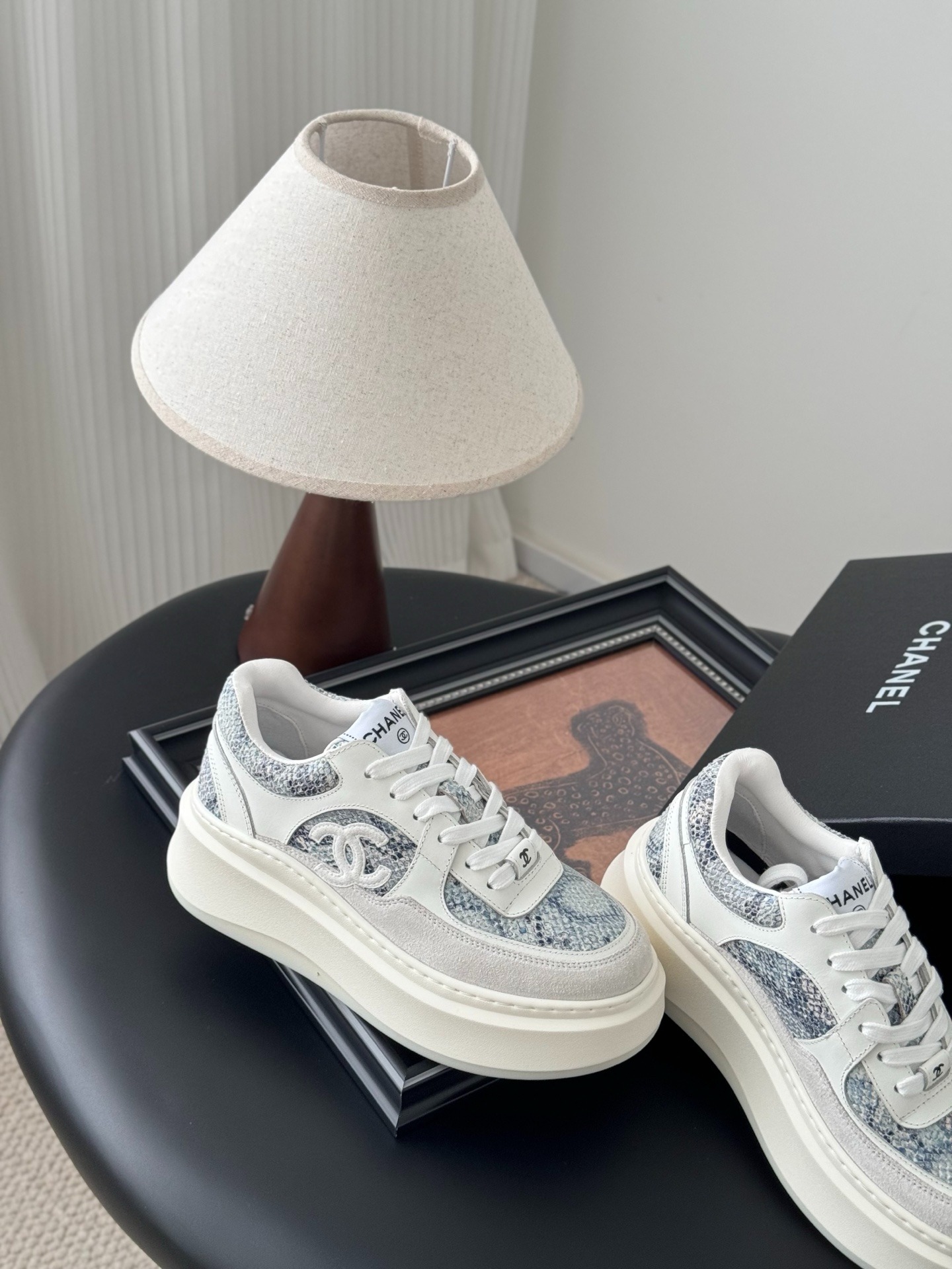 샤넬 25C 신상 스니커즈